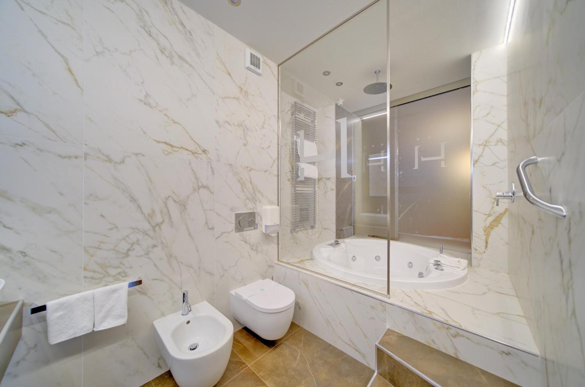 Liberty Hotel - Photo 78