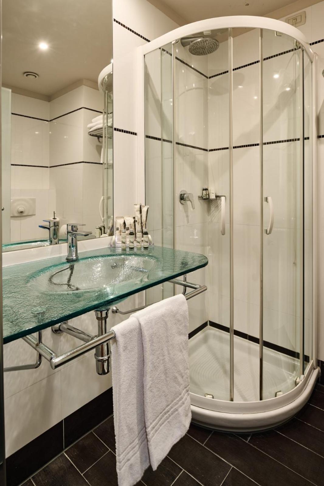 Hotel Da Vinci - Photo 77