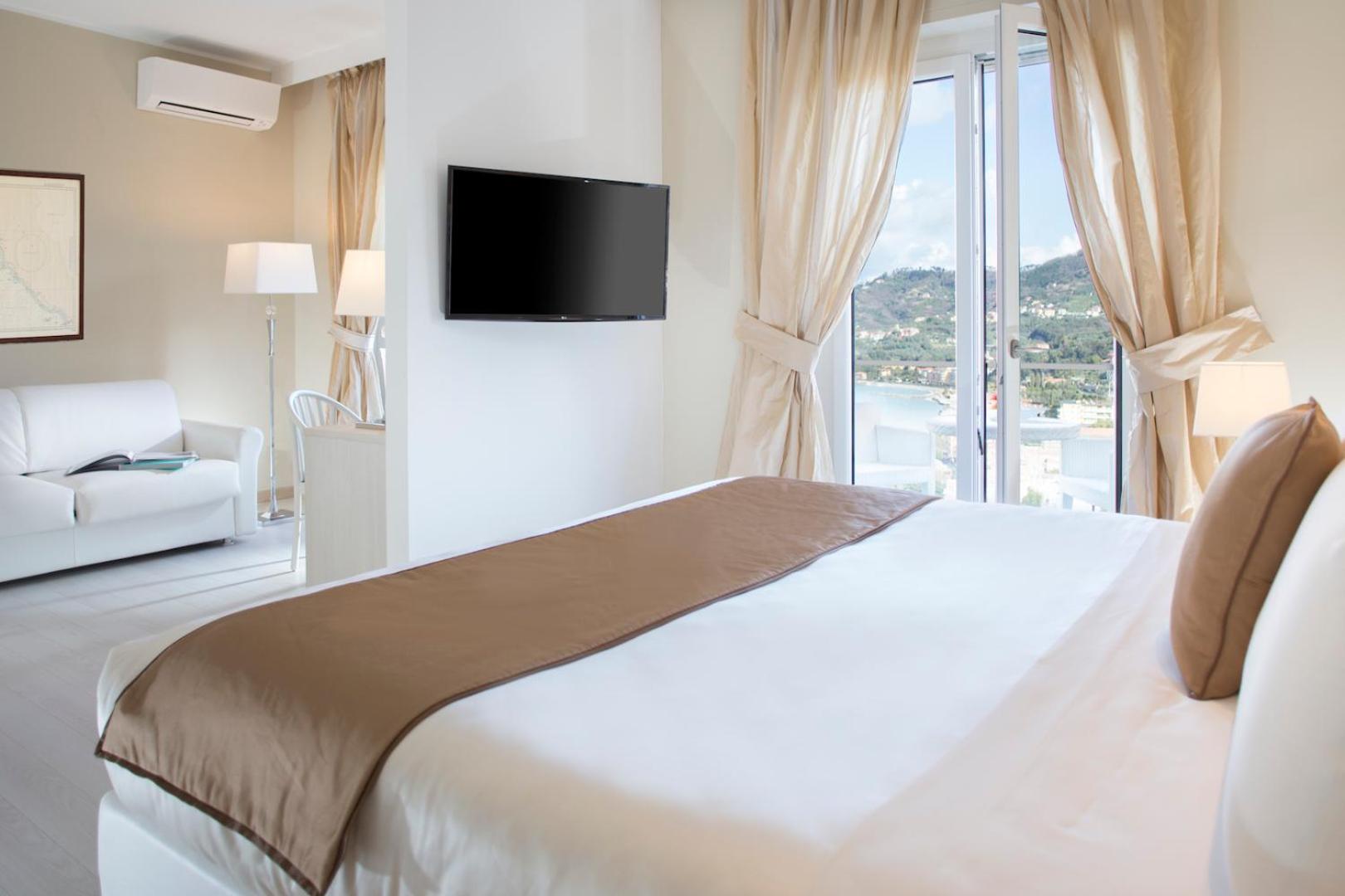 Europa Grand Hotel - Photo 59