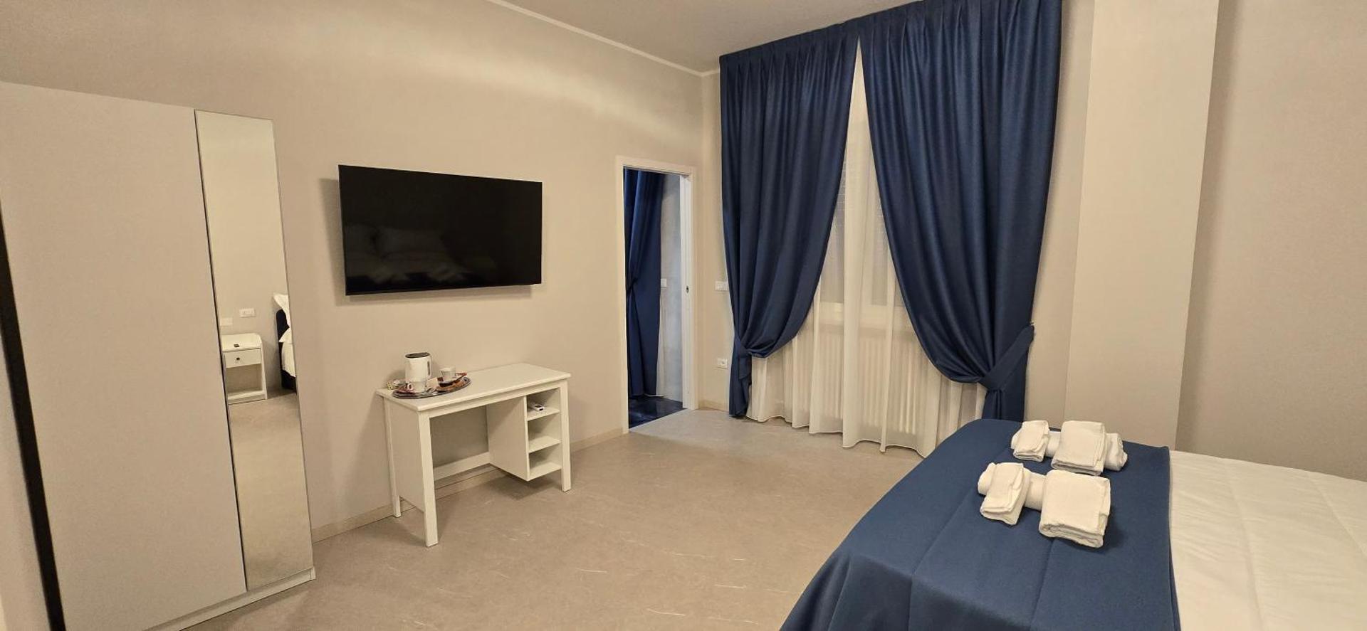 HOTEL PARADISO - Photo 36
