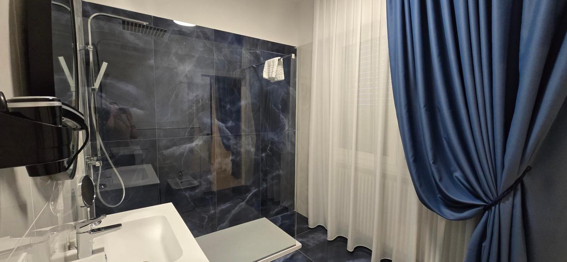 HOTEL PARADISO - Photo 37