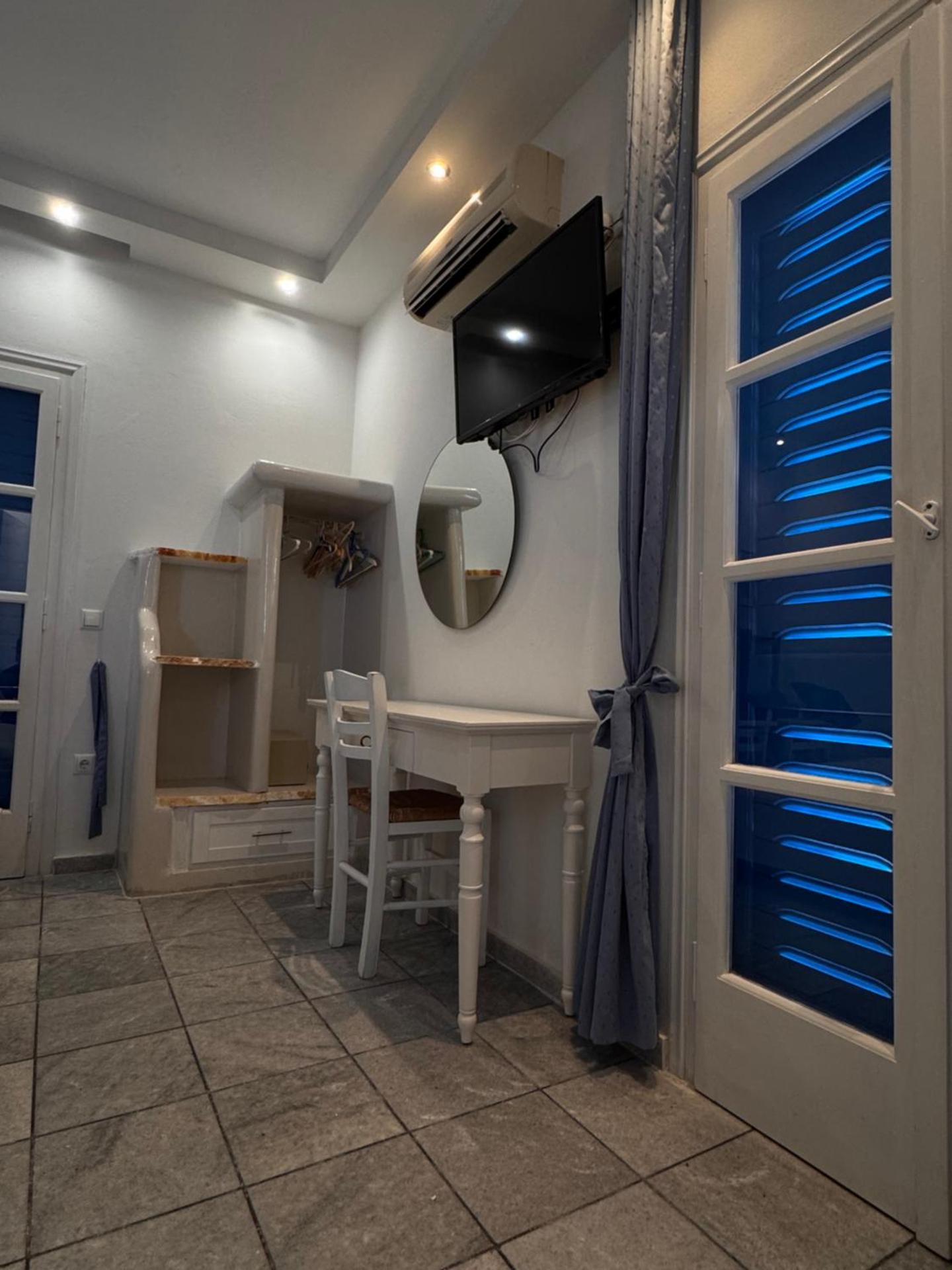 Sea View Studios & Apartments - Photo 10