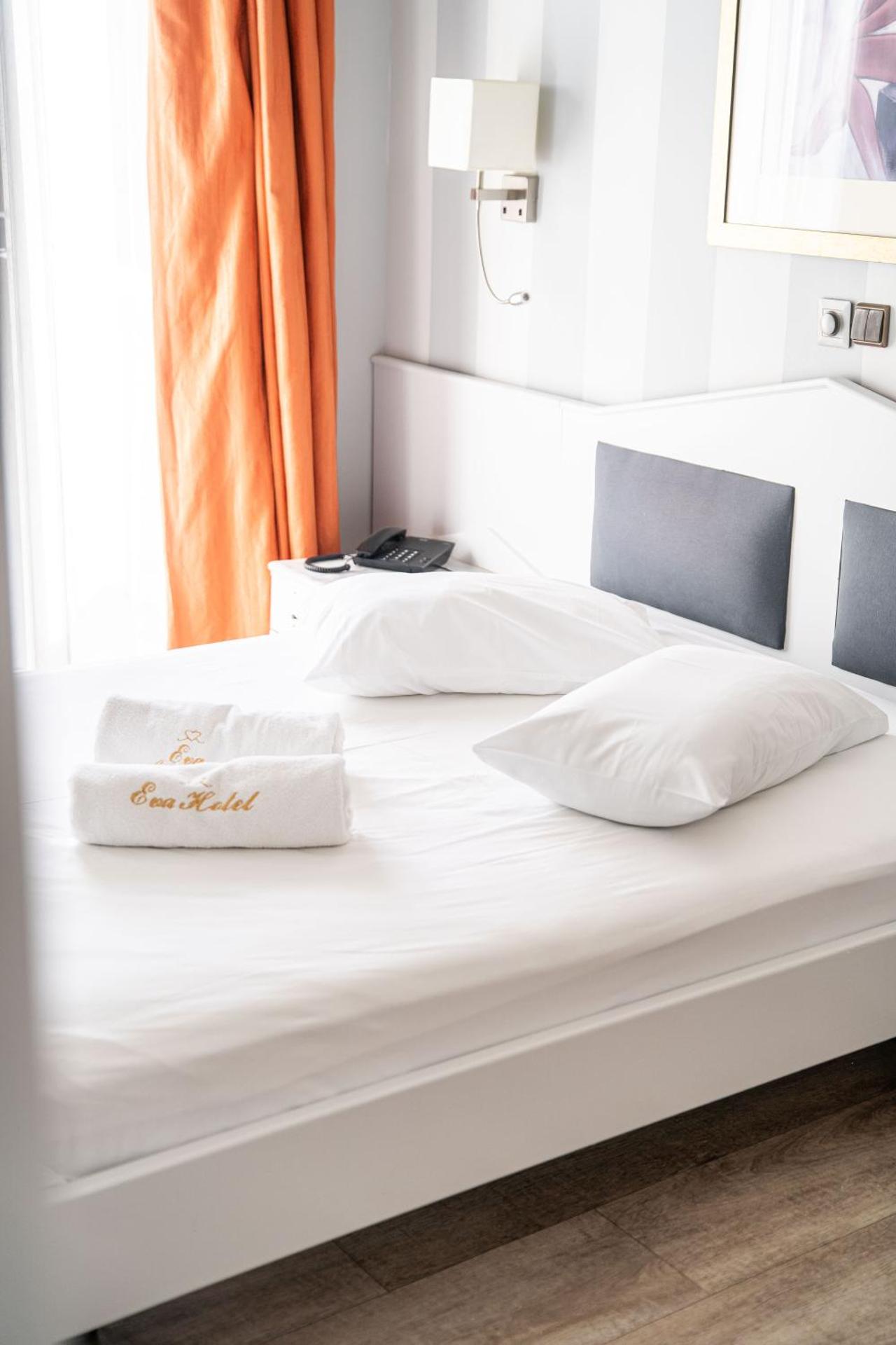 Eva Hotel Piraeus - Photo 38