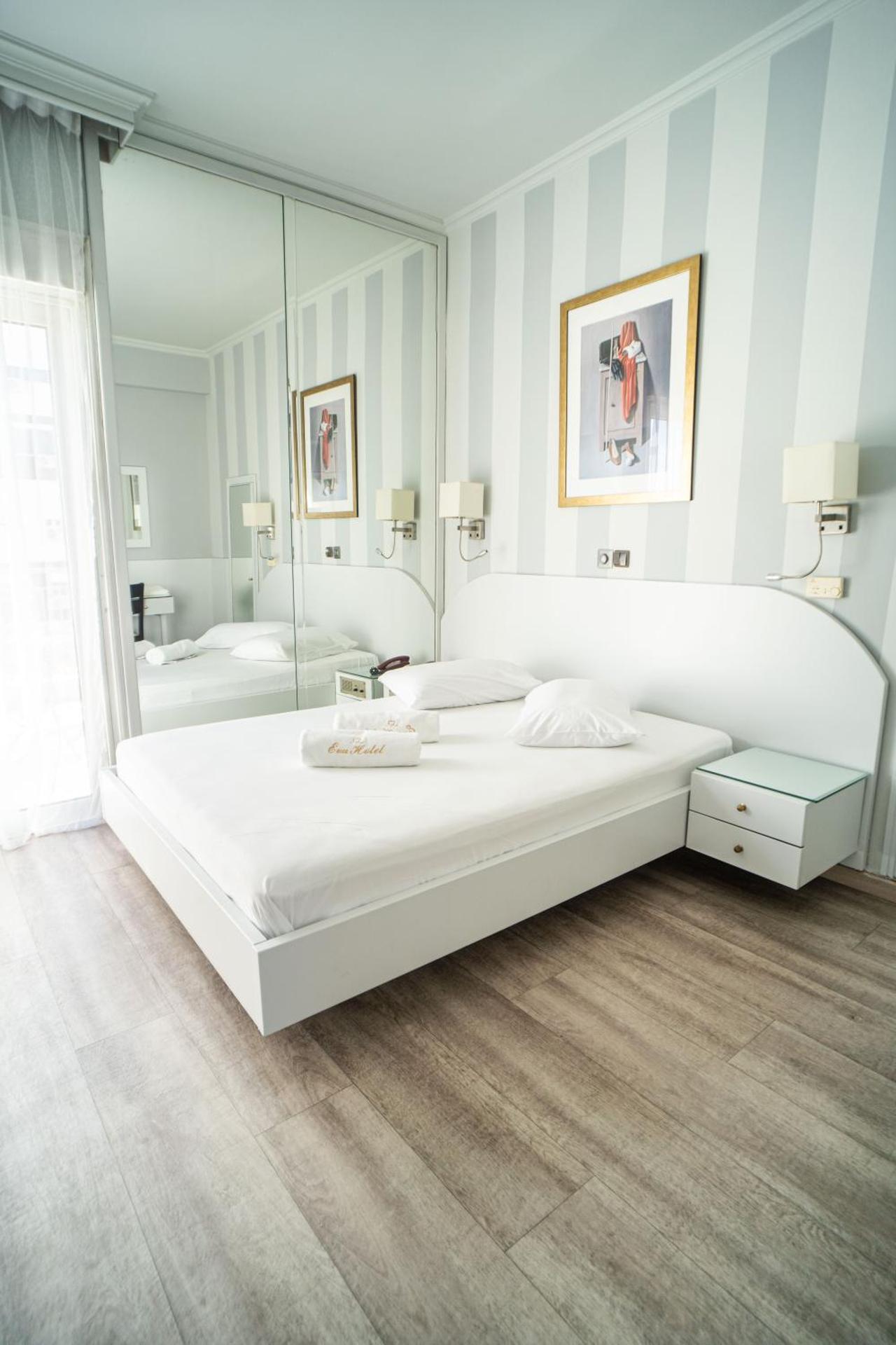 Eva Hotel Piraeus - Photo 43