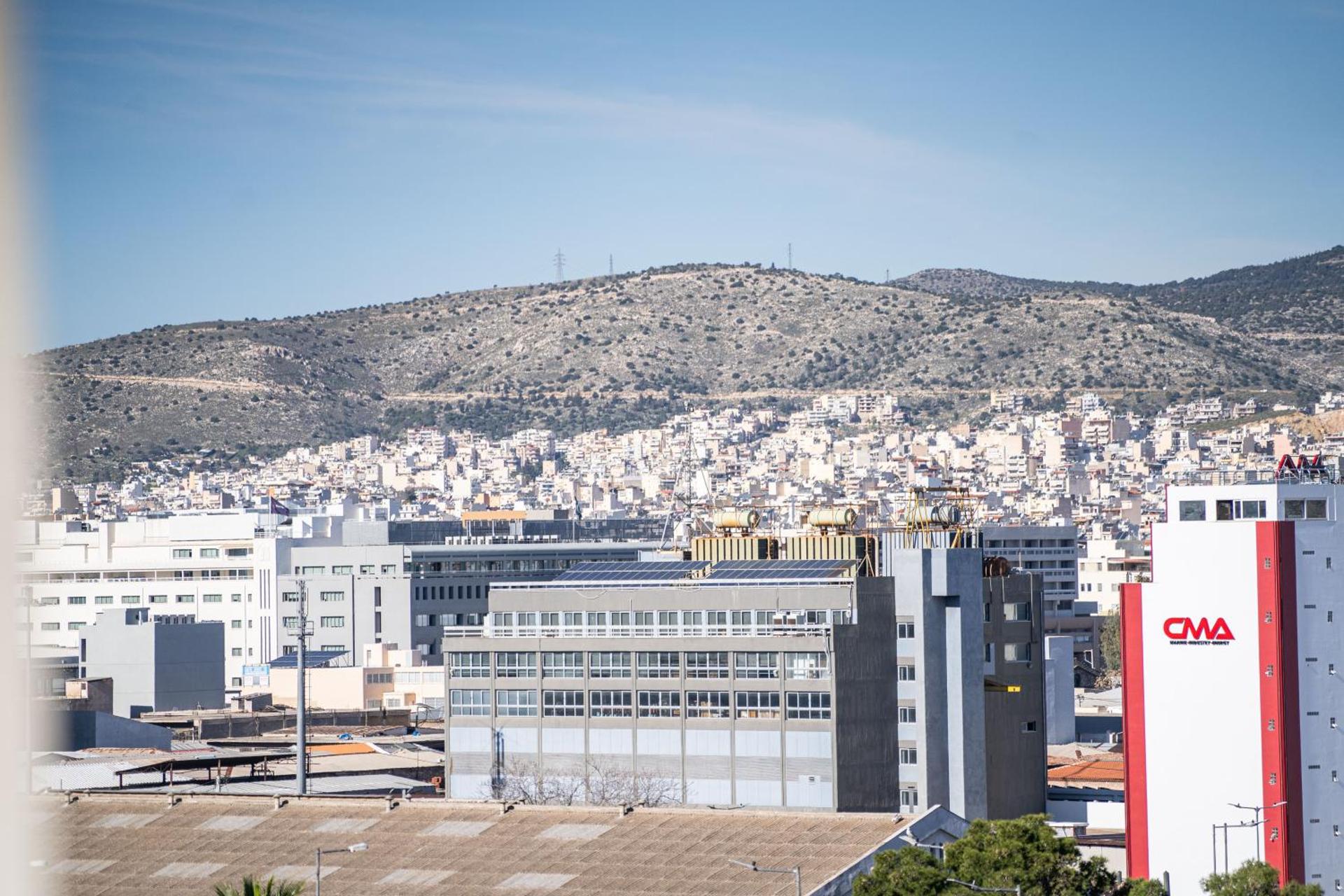 Eva Hotel Piraeus - Photo 8