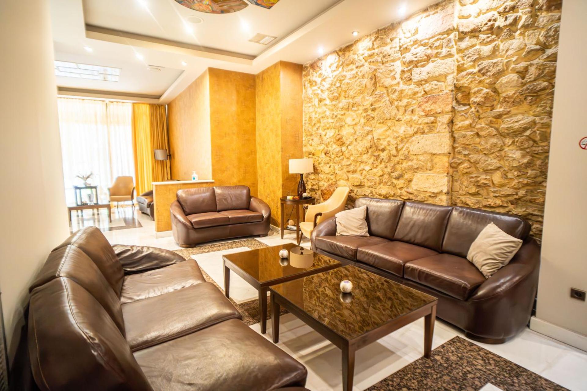 Eva Hotel Piraeus - Photo 58