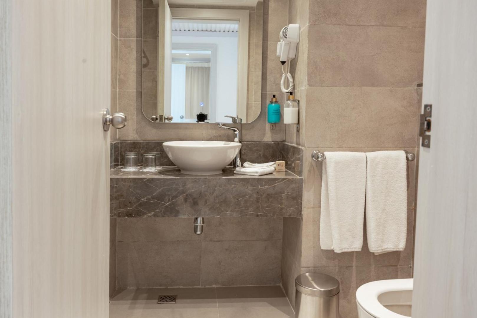 Superior Triple Room - Photo 2