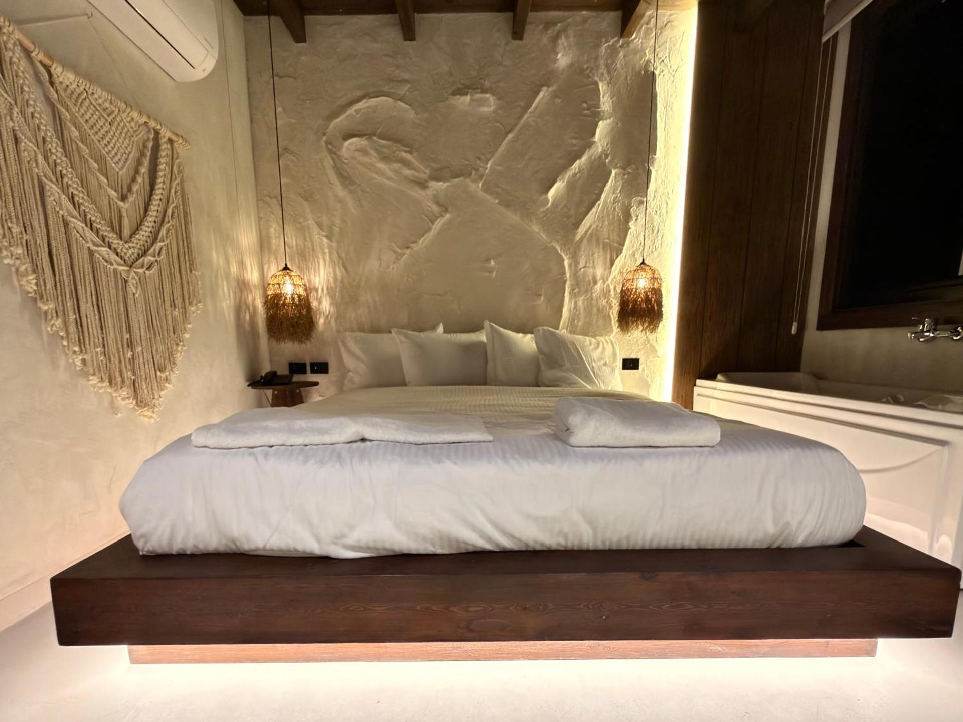 AMUNET Pyramids View Boutique Hotel with Pool and Rooftop Jacuzzi - Photo 16