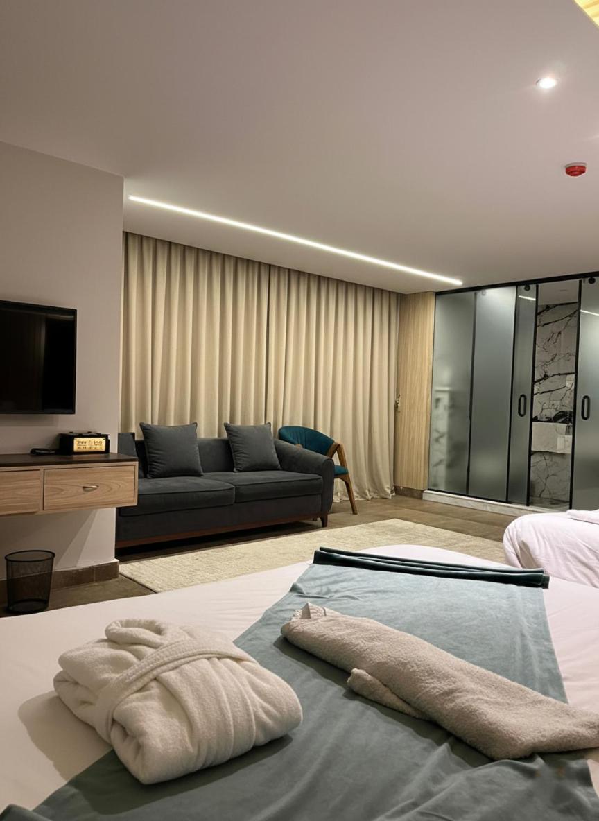 New Blue Pyramids Cave - Photo 28