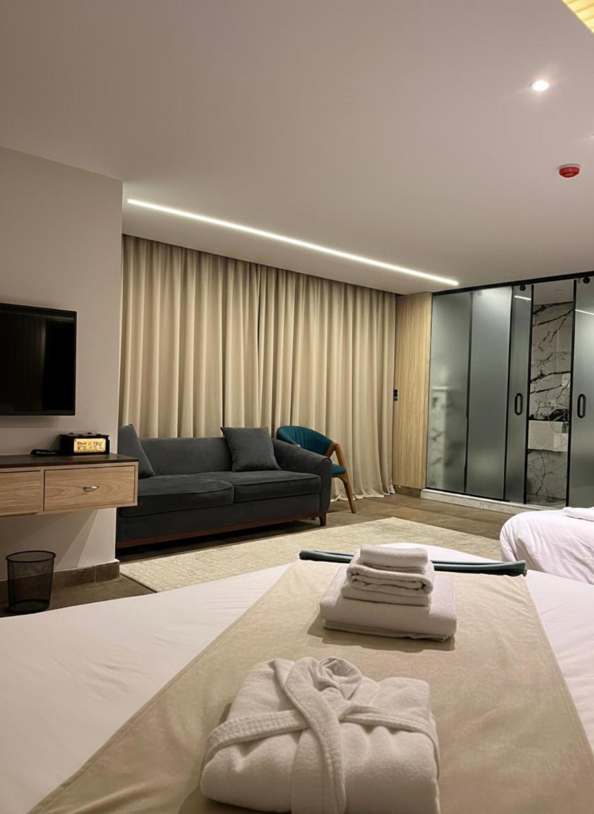 New Blue Pyramids Cave - Photo 26