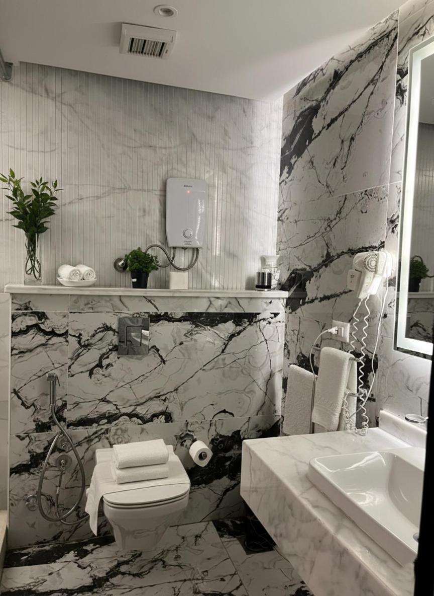 New Blue Pyramids Cave - Photo 32