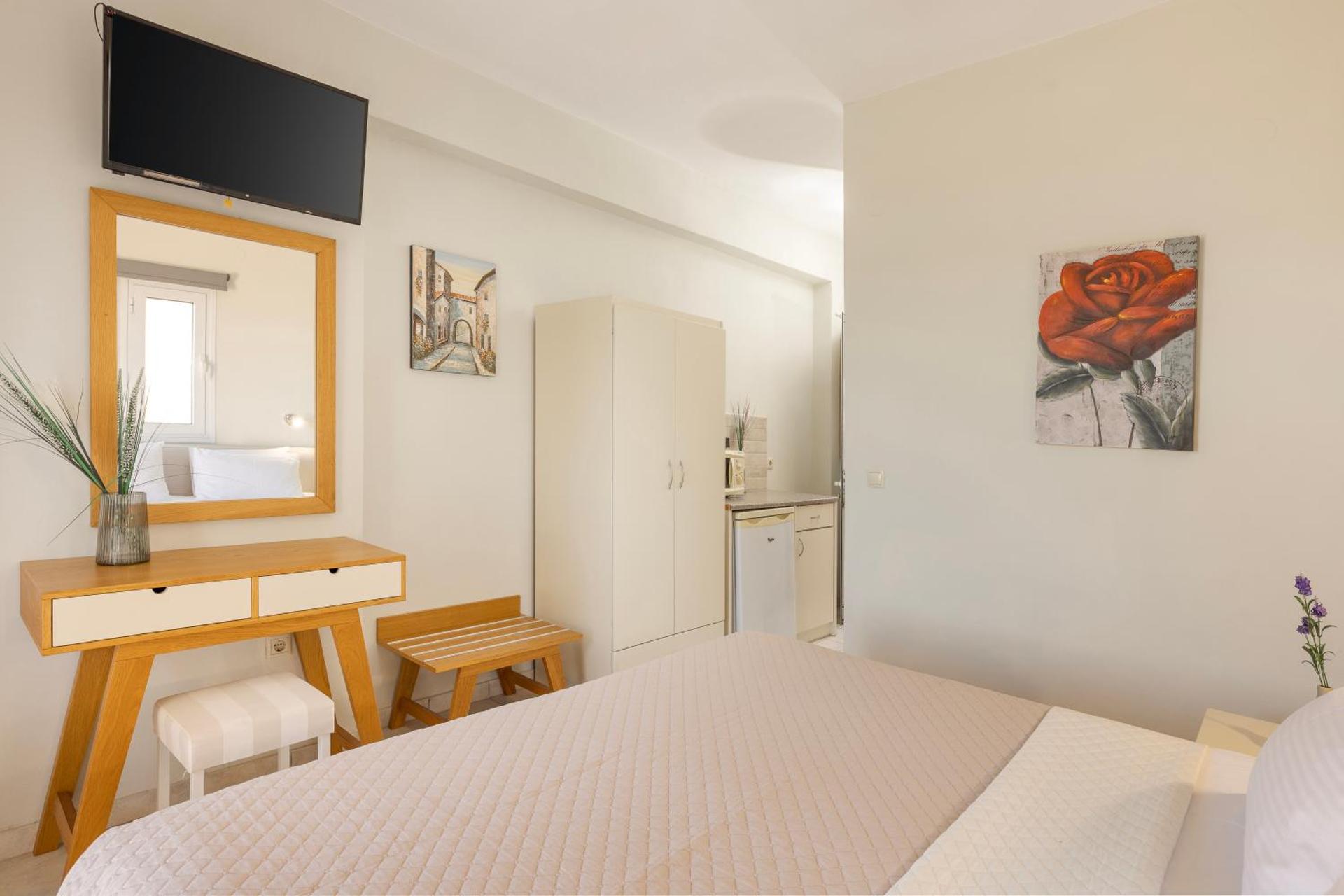 Panorama Fanari studios and apartments - Photo 16
