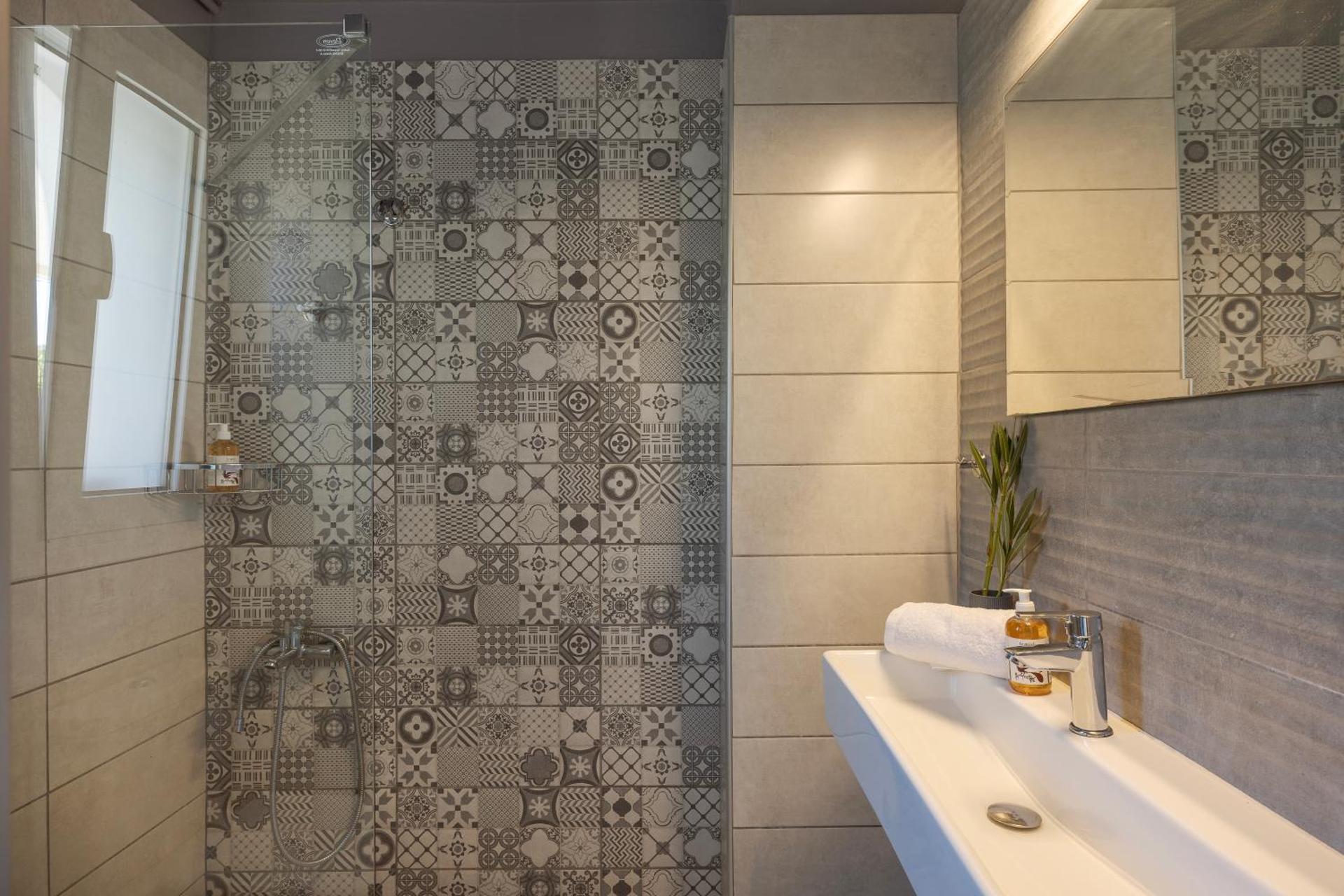 Panorama Fanari studios and apartments - Photo 2