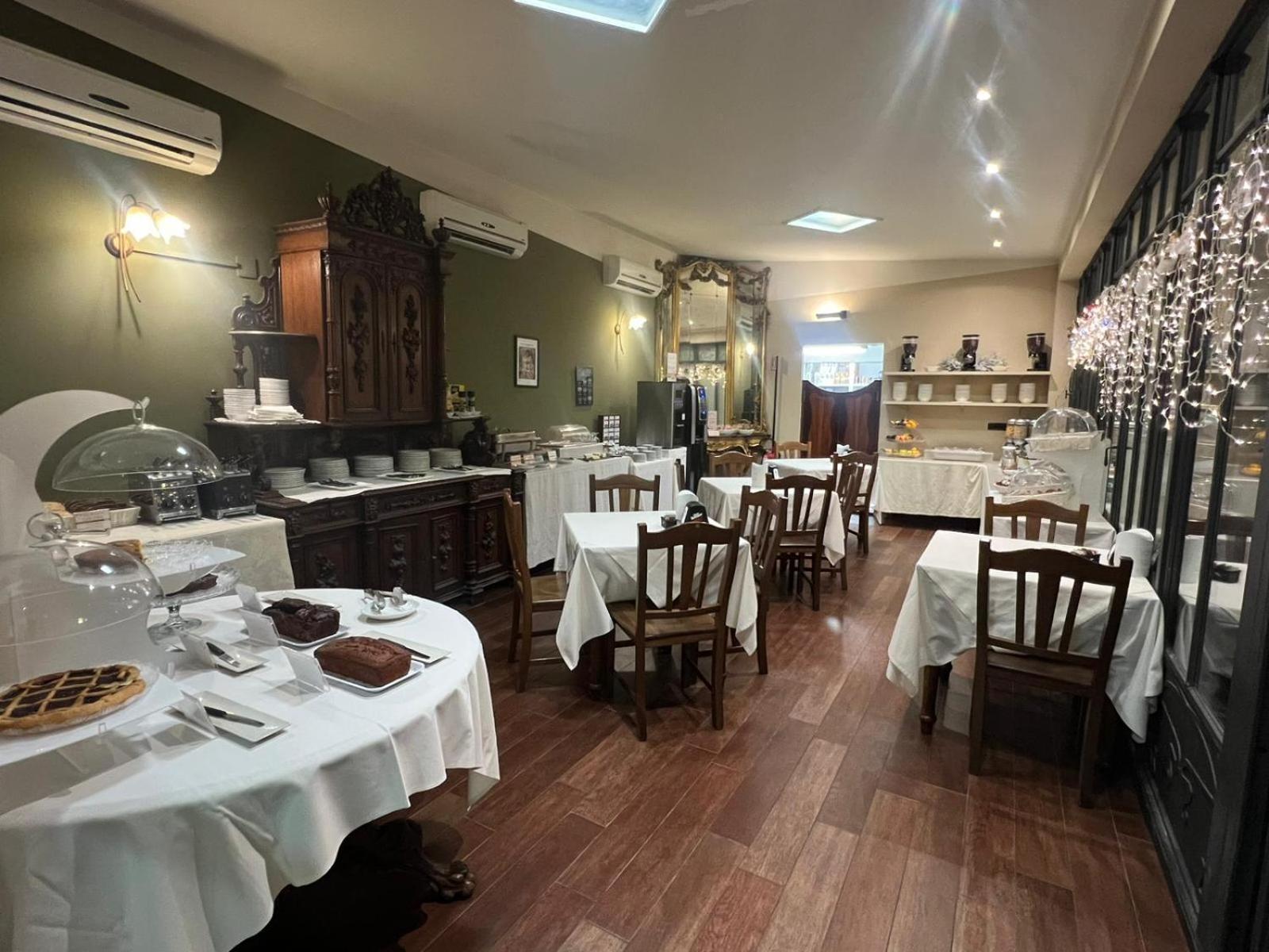 Liberty Hotel - Photo 12