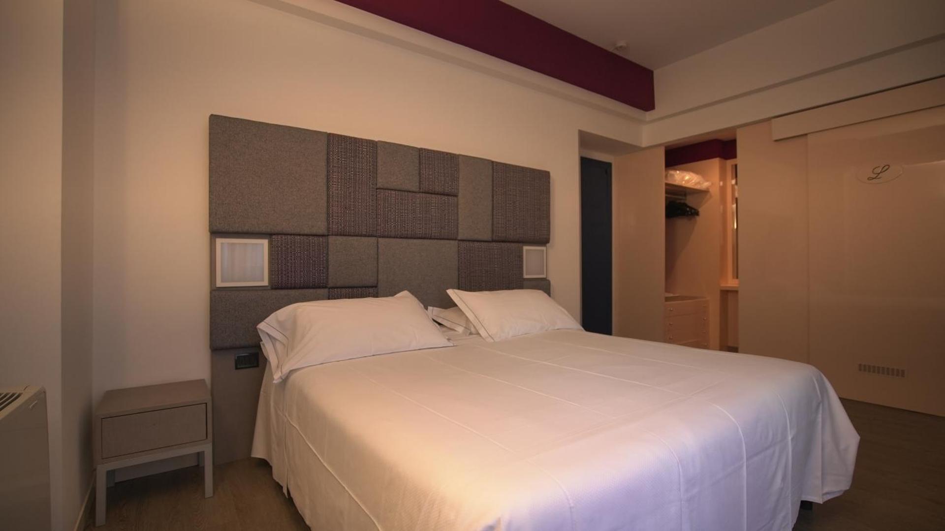 Hotel Lancaster - Photo 47