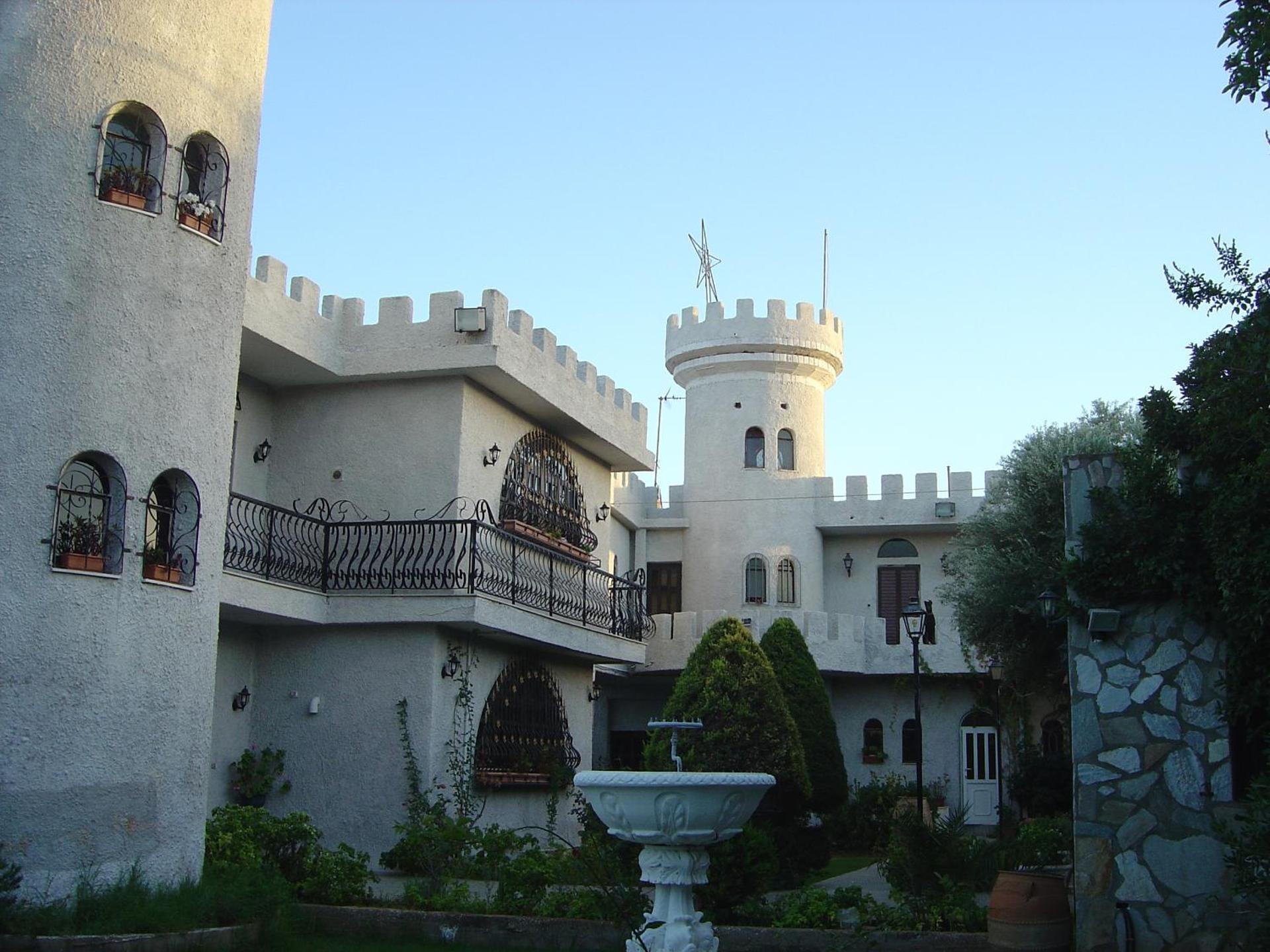 Castle By The Sea - Photo 130