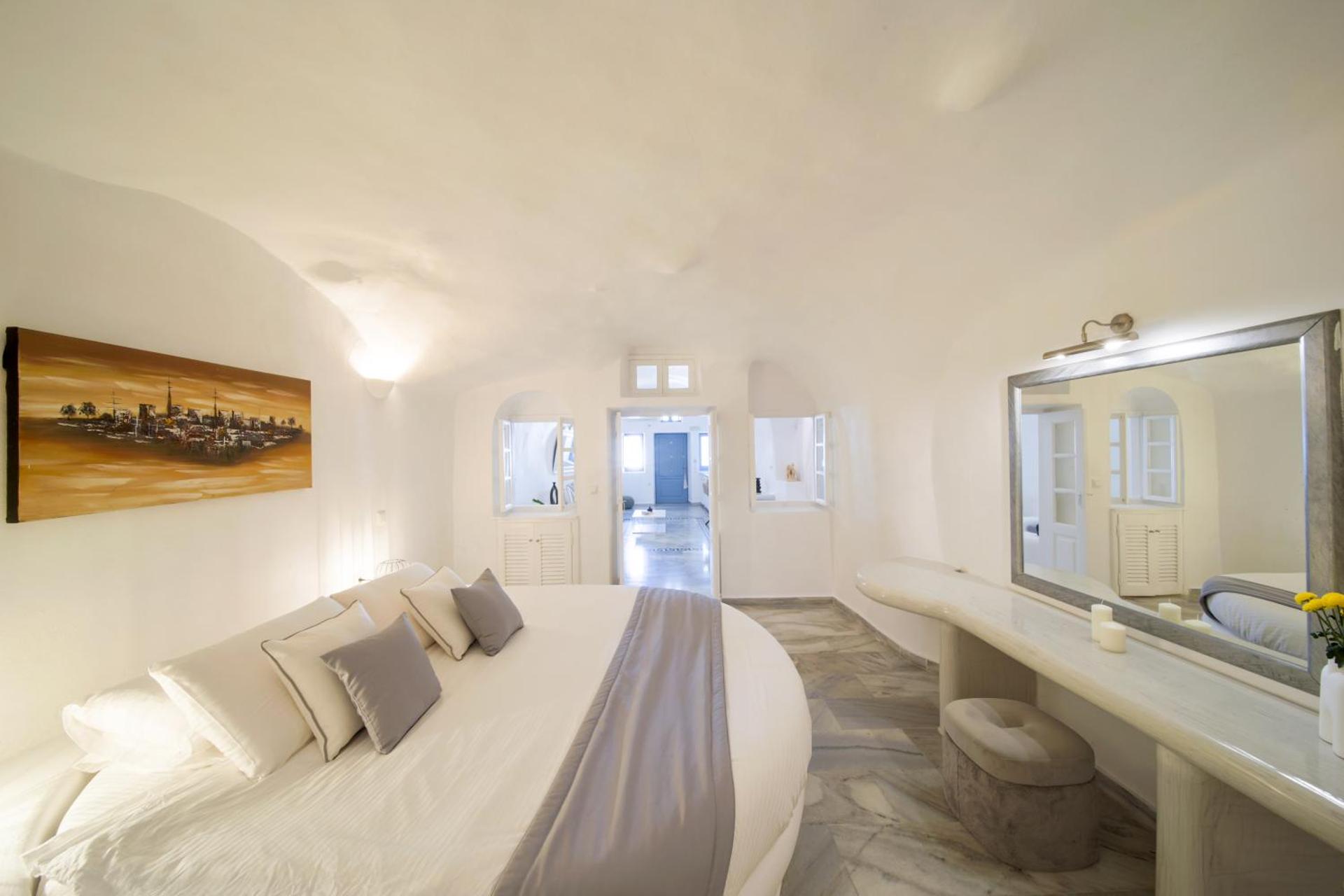 Pegasus Suites & Spa - Photo 12