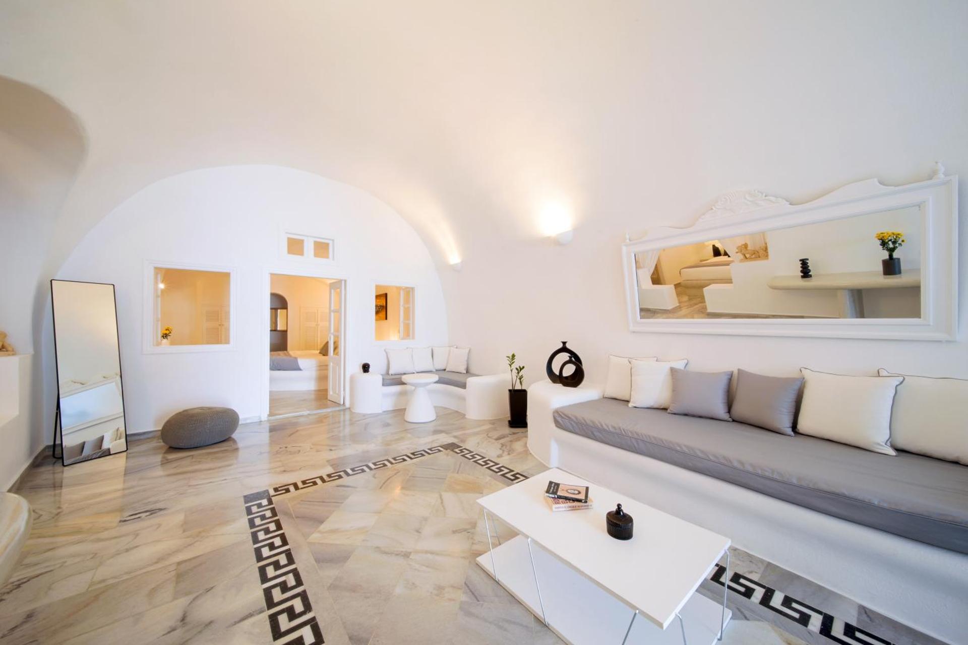 Pegasus Suites & Spa - Photo 13