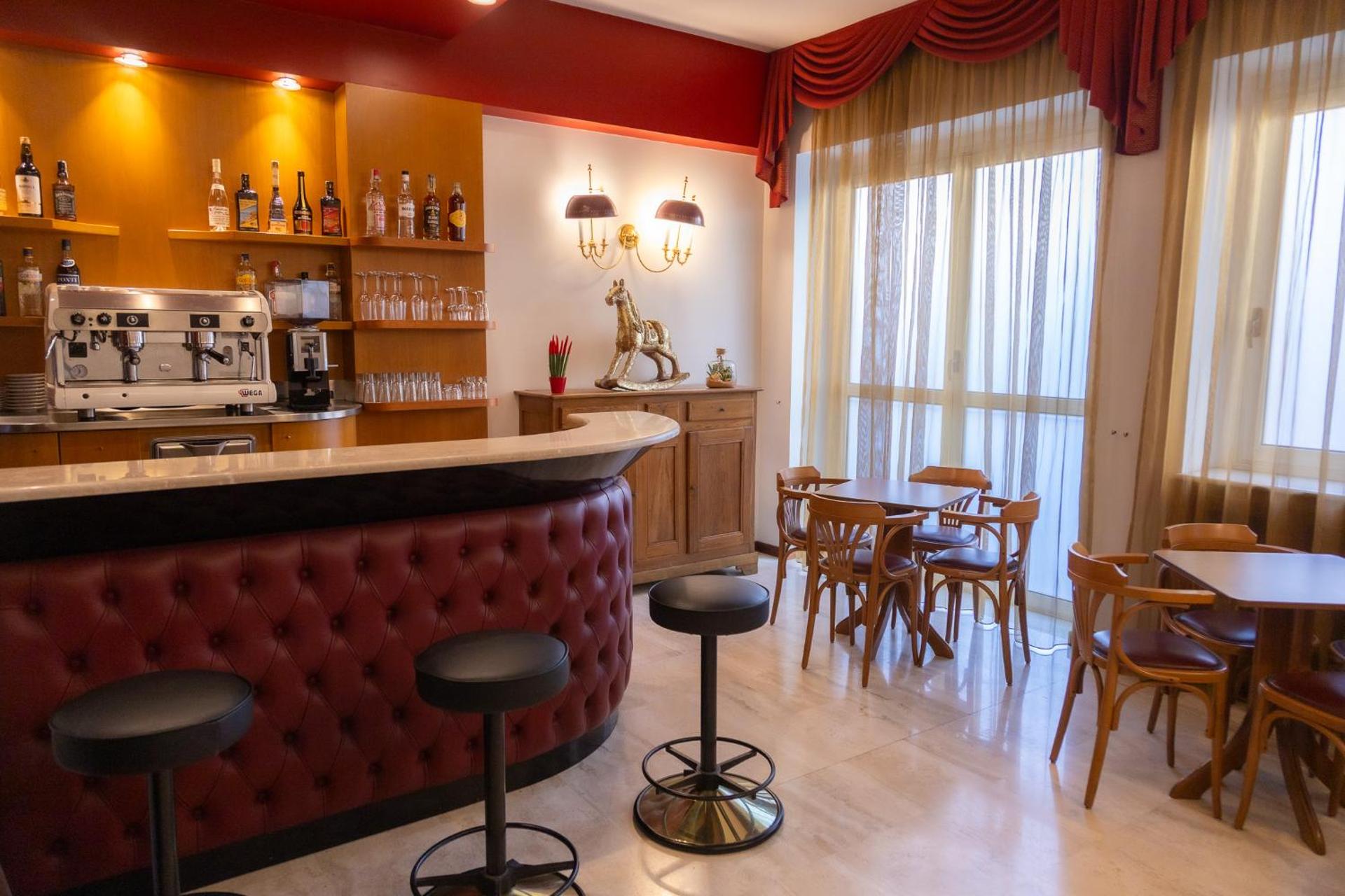 Hotel Continental - Photo 109