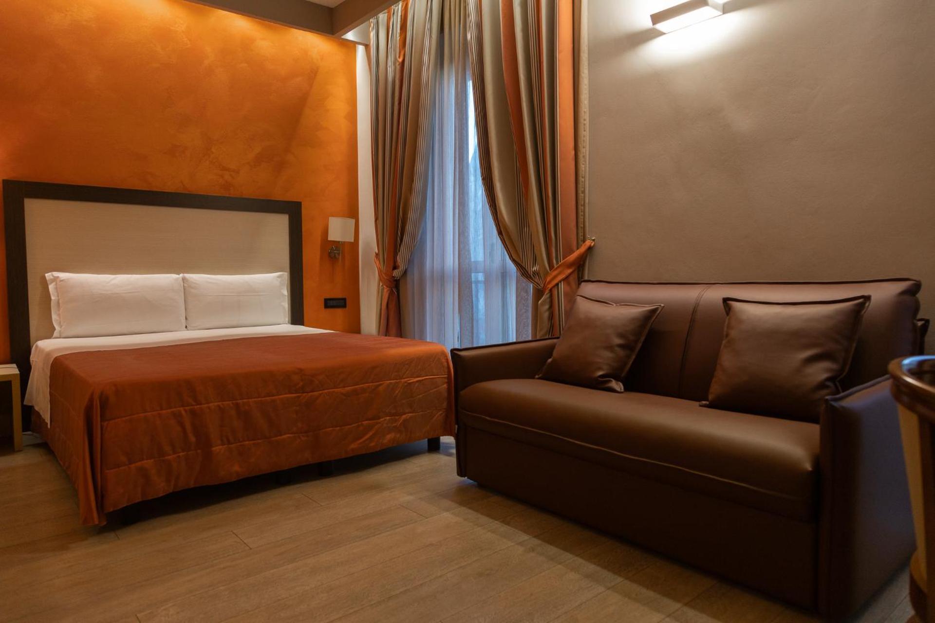 Hotel Continental - Photo 46