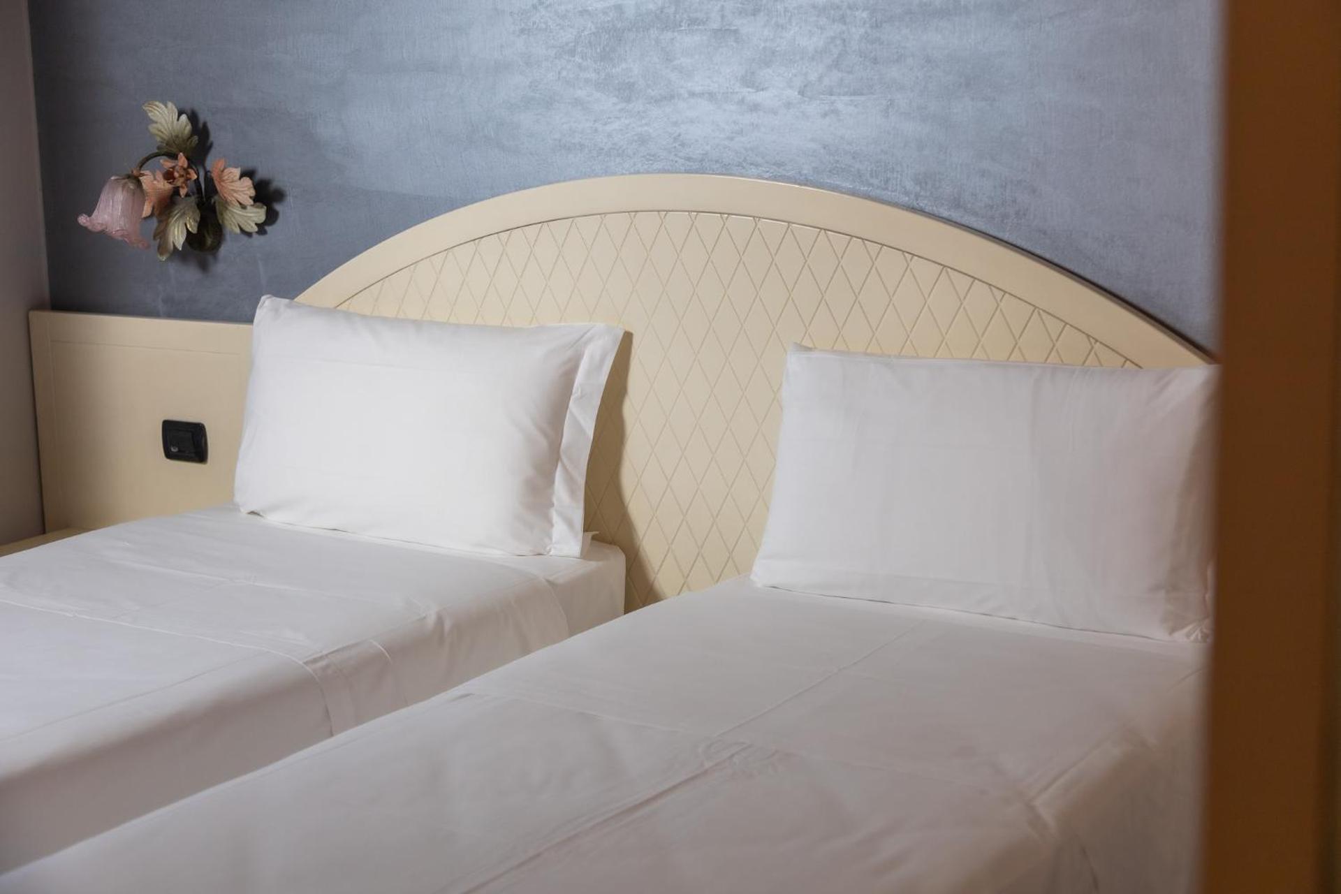 Hotel Continental - Photo 20