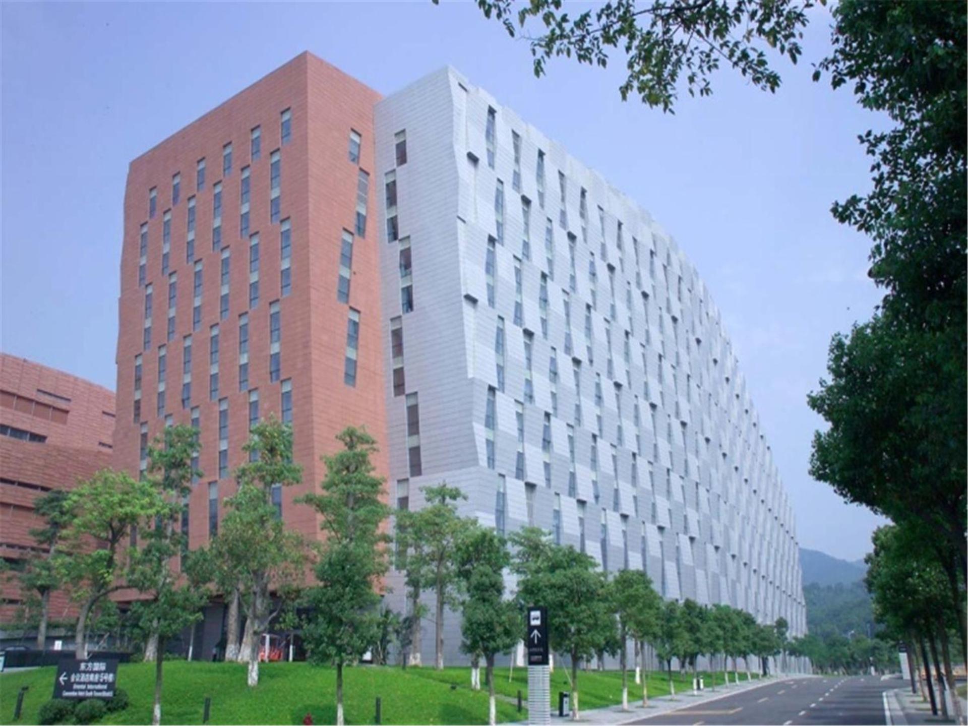 Guangzhou Baiyun International Convention Center - Photo 11