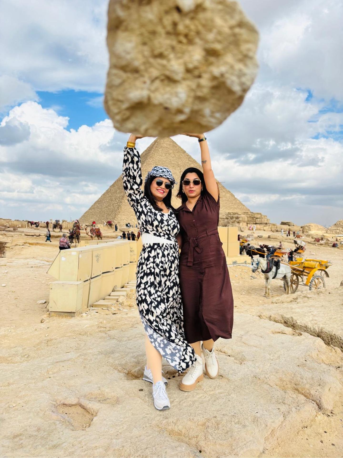 Montu pyramids view - Photo 4