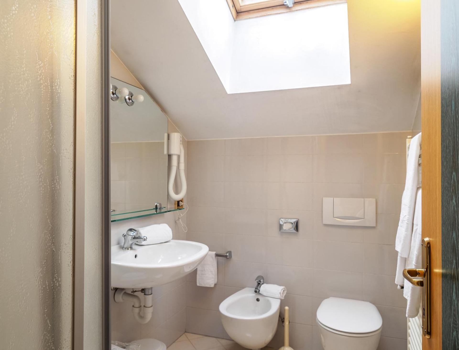 Hotel Santanton - Photo 37