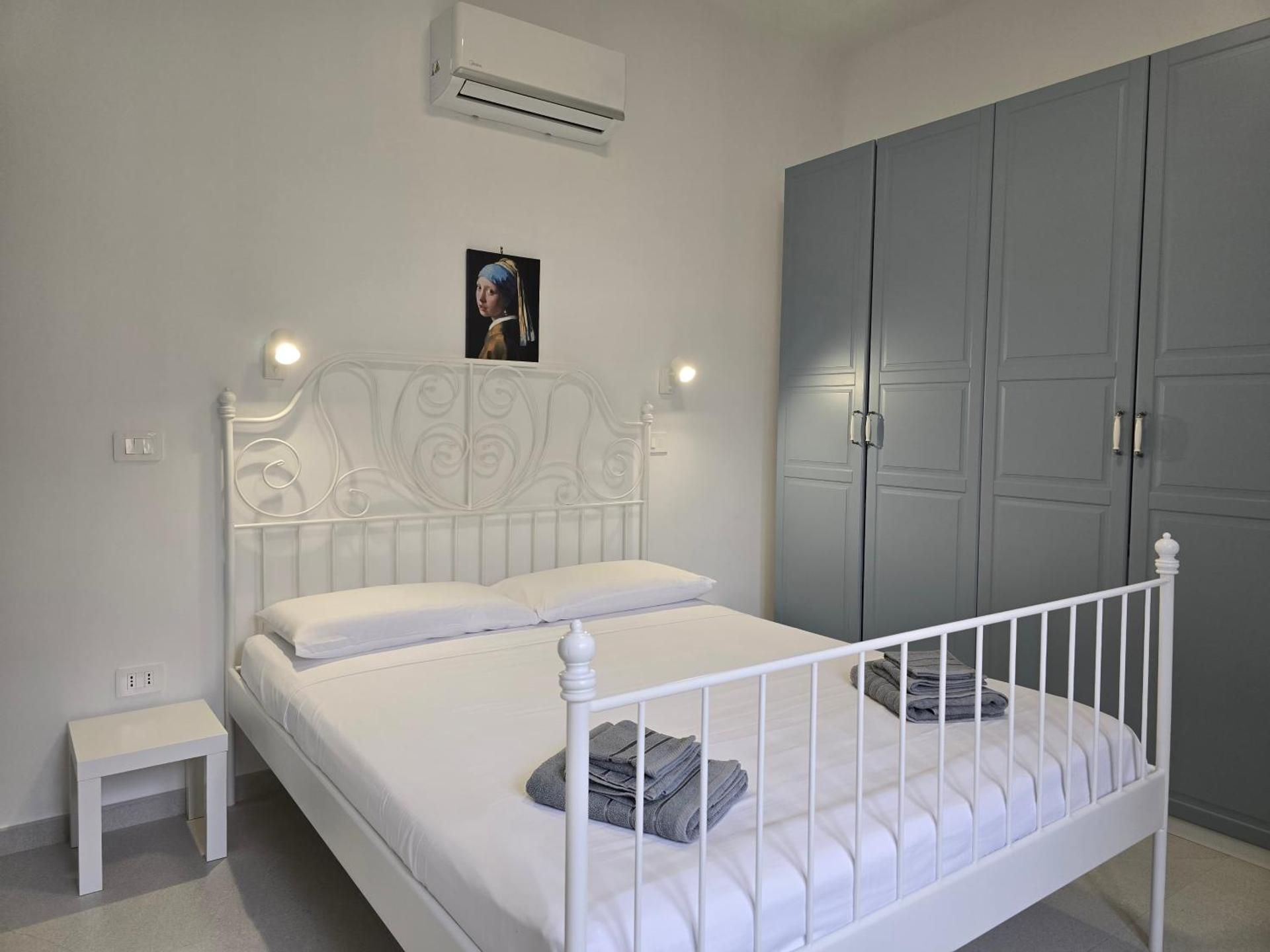 Three-Bedroom Apartment - Photo 4