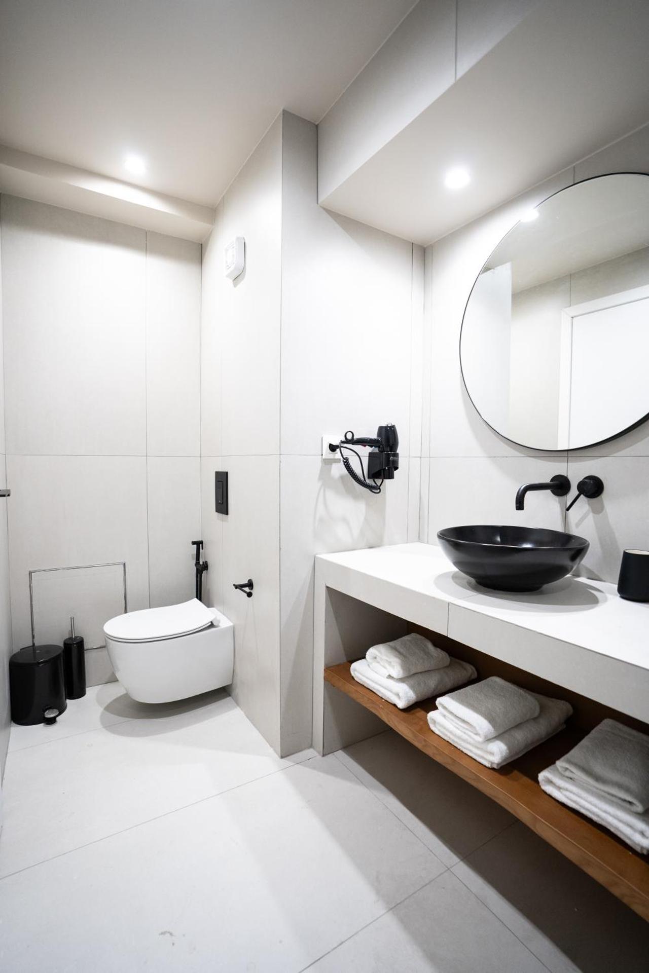 Vision Ermou Suites - Photo 20