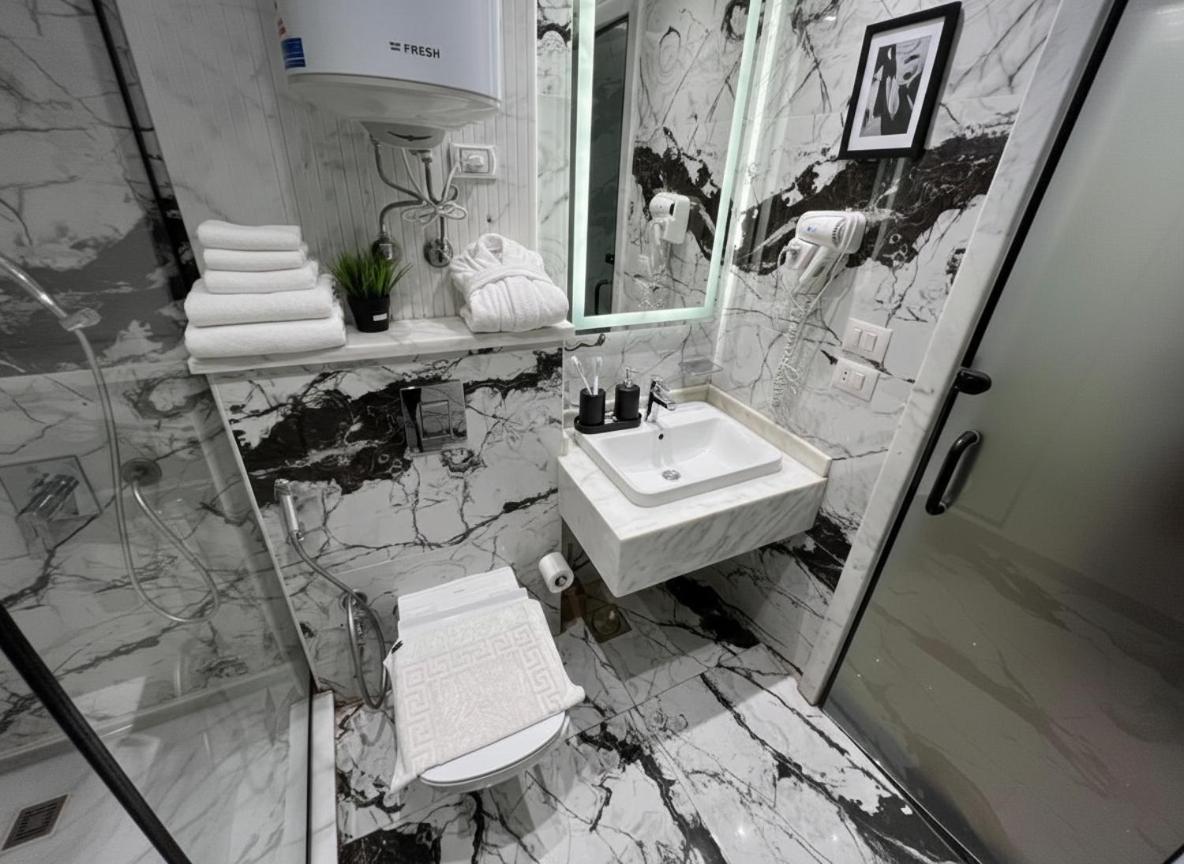 New Blue Pyramids Cave - Photo 39