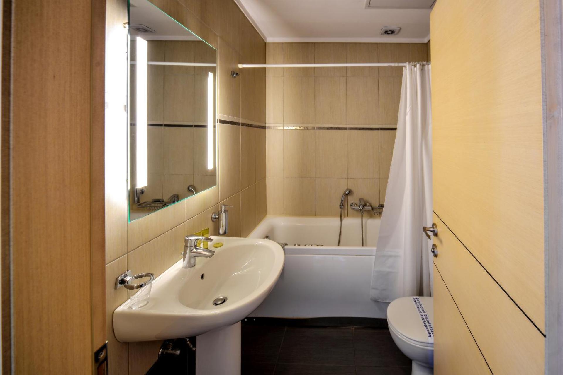 Astoria Hotel Thessaloniki - Photo 93