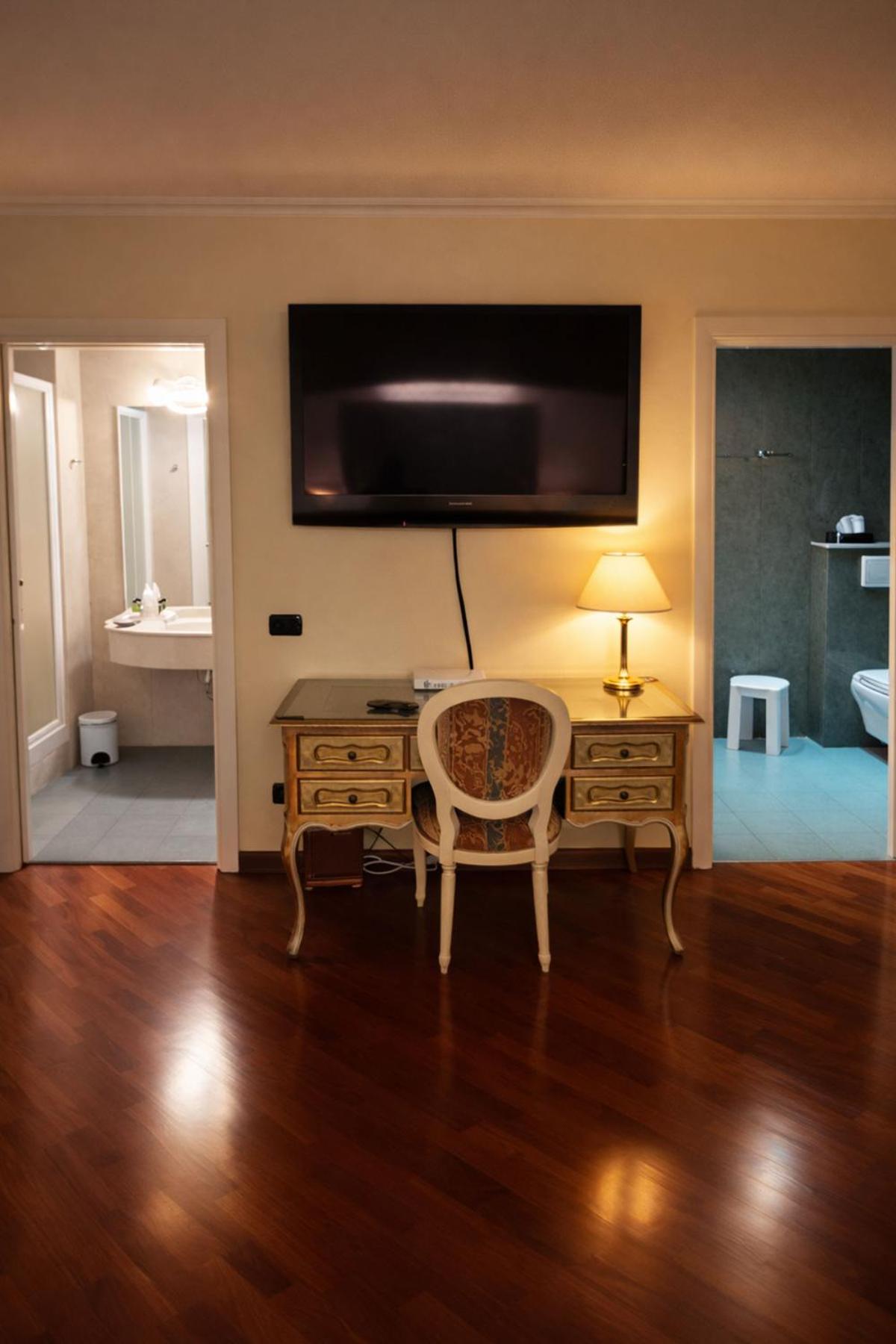 LVG Hotel Collection - La Bussola - Photo 11