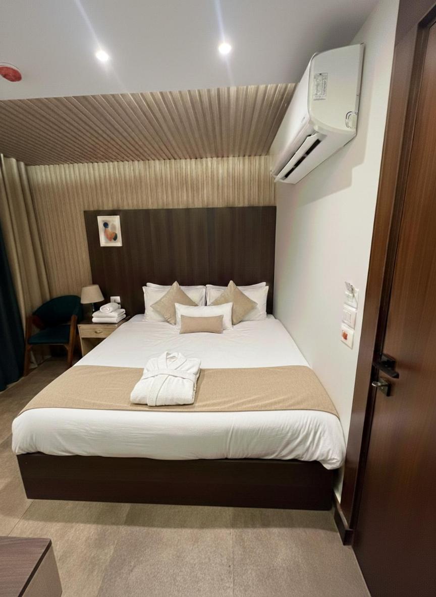 New Blue Pyramids Cave - Photo 47