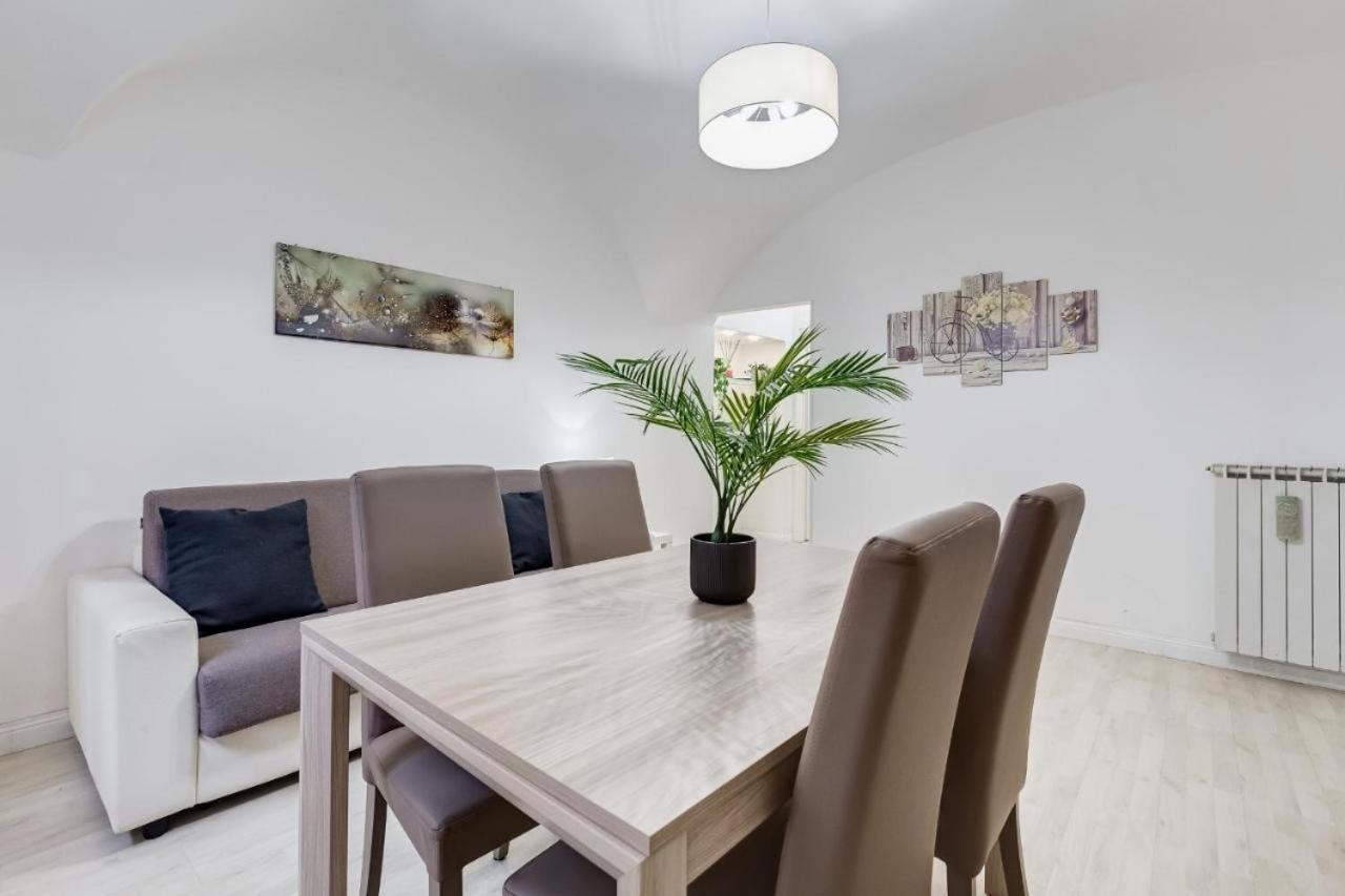 Villa Borghese Modern Apartment - Photo 22