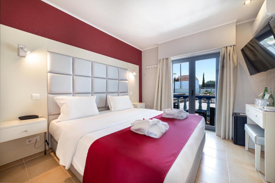 Hotel Santa Eulália Bay - Photo 8