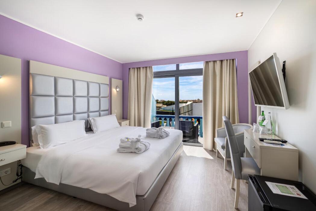 Hotel Santa Eulália Bay - Photo 9
