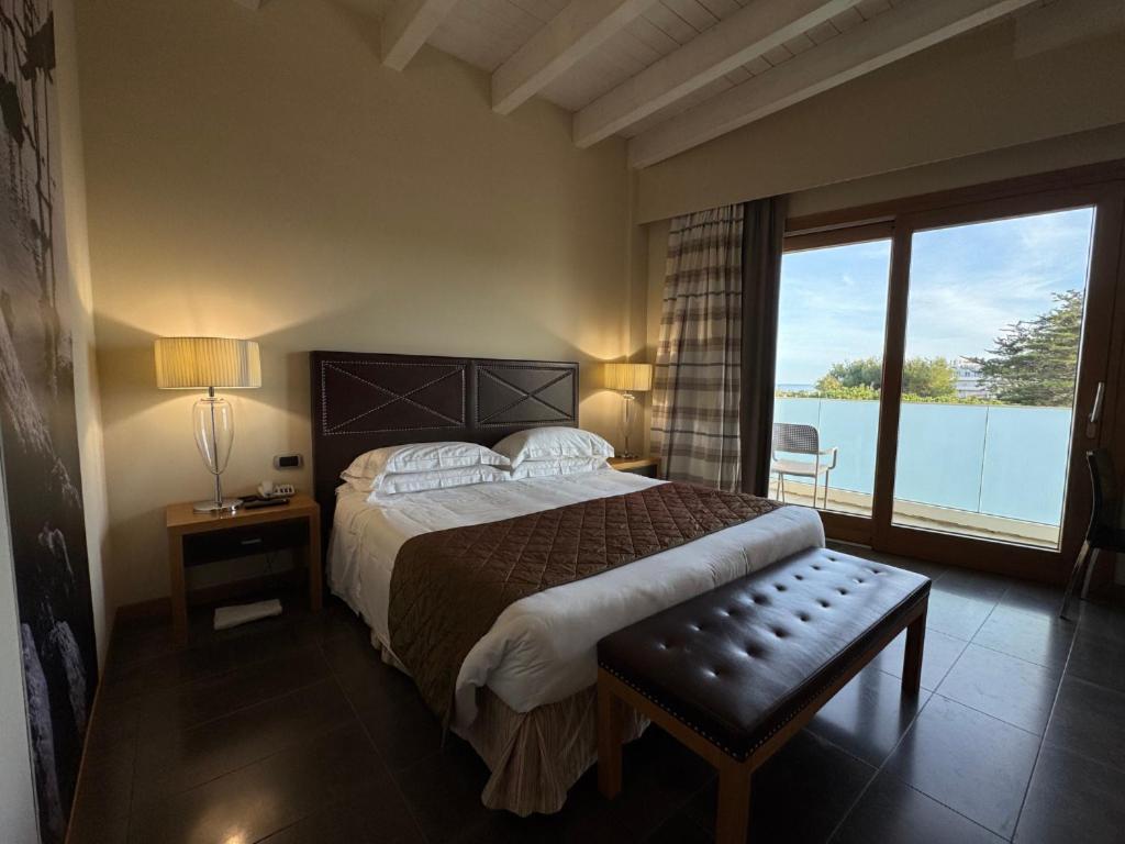 Hotel Cristallo - Photo 61