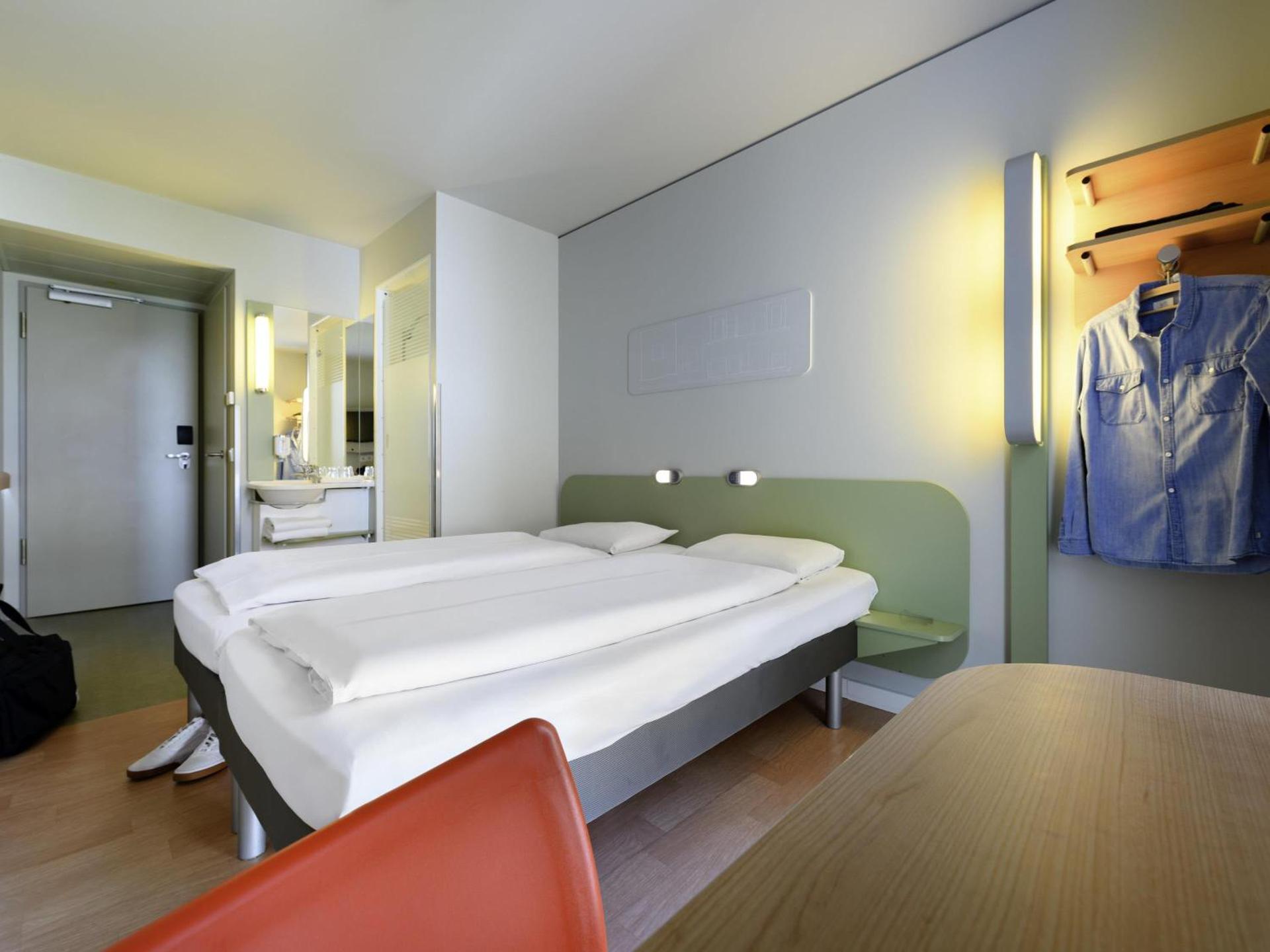 ibis budget Muenchen City Olympiapark - Photo 56
