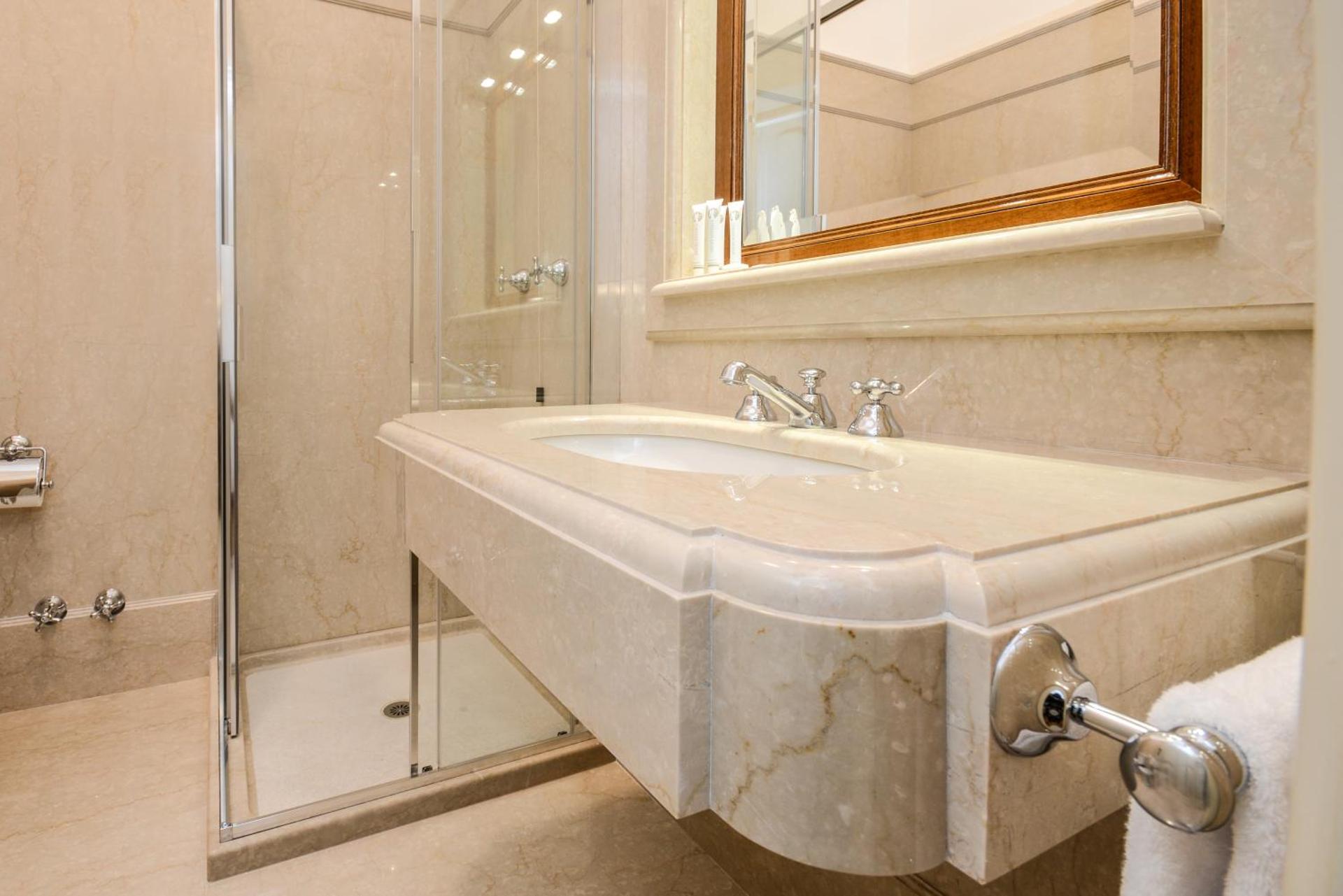 Hotel Vittoria - Photo 194