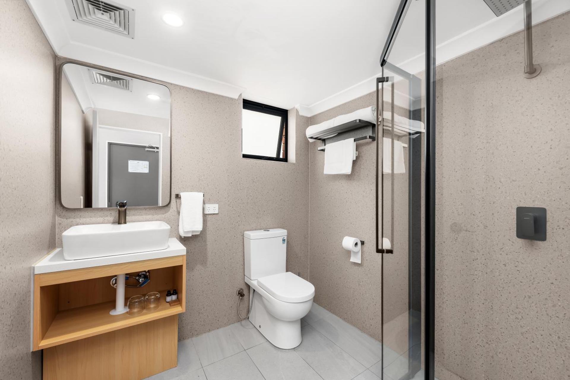 Spring Hill Inn - Photo 39