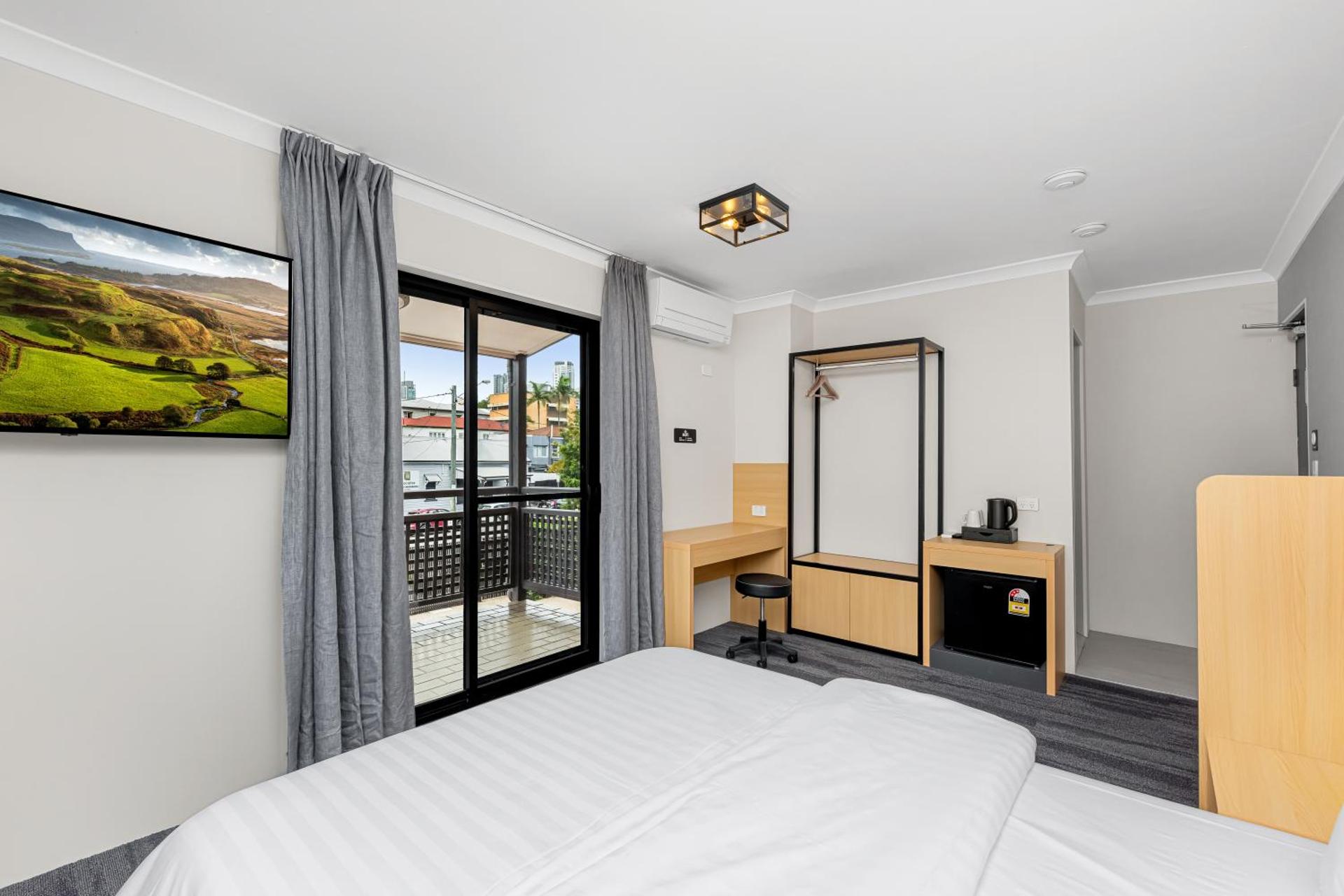 Spring Hill Inn - Photo 36