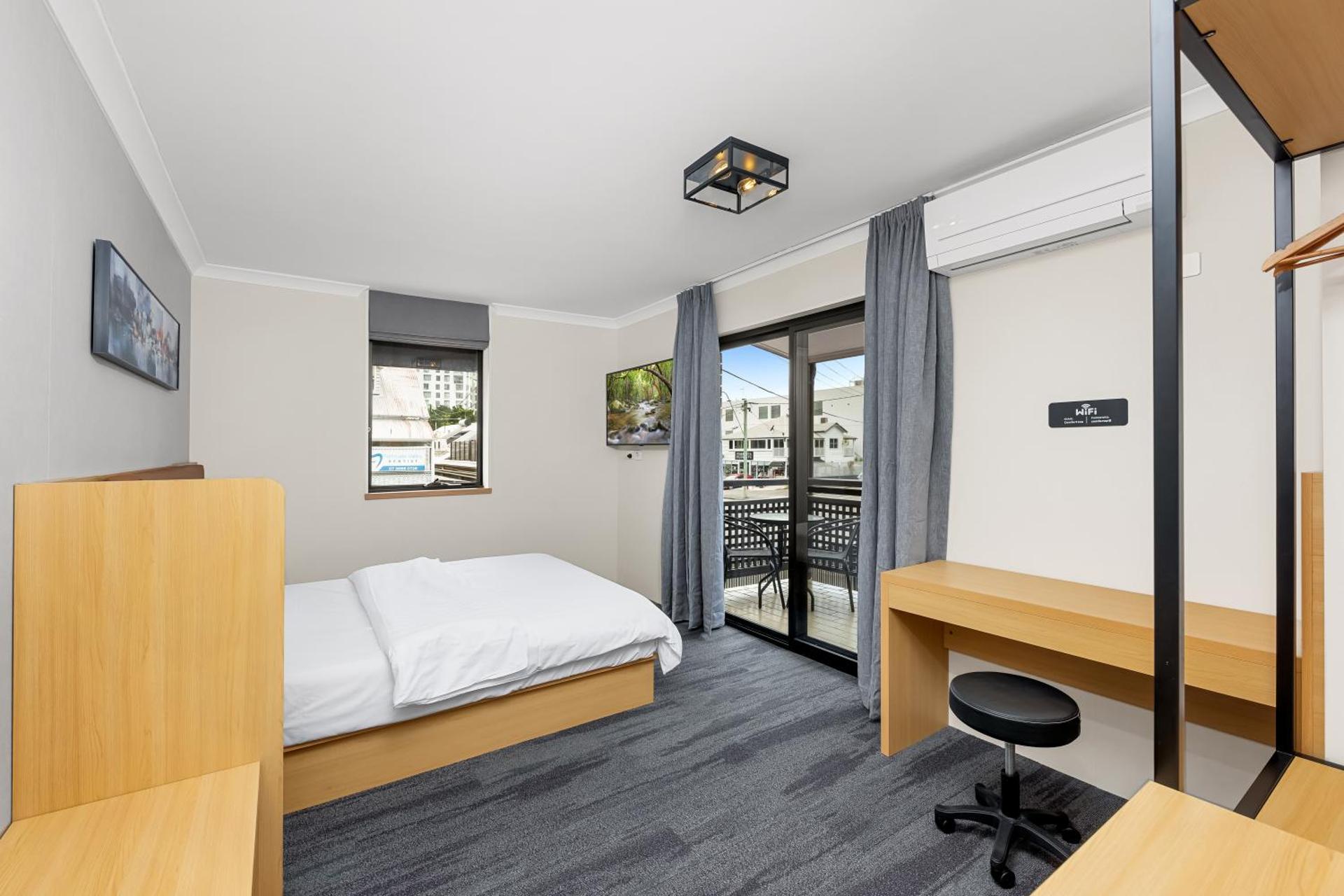 Spring Hill Inn - Photo 27