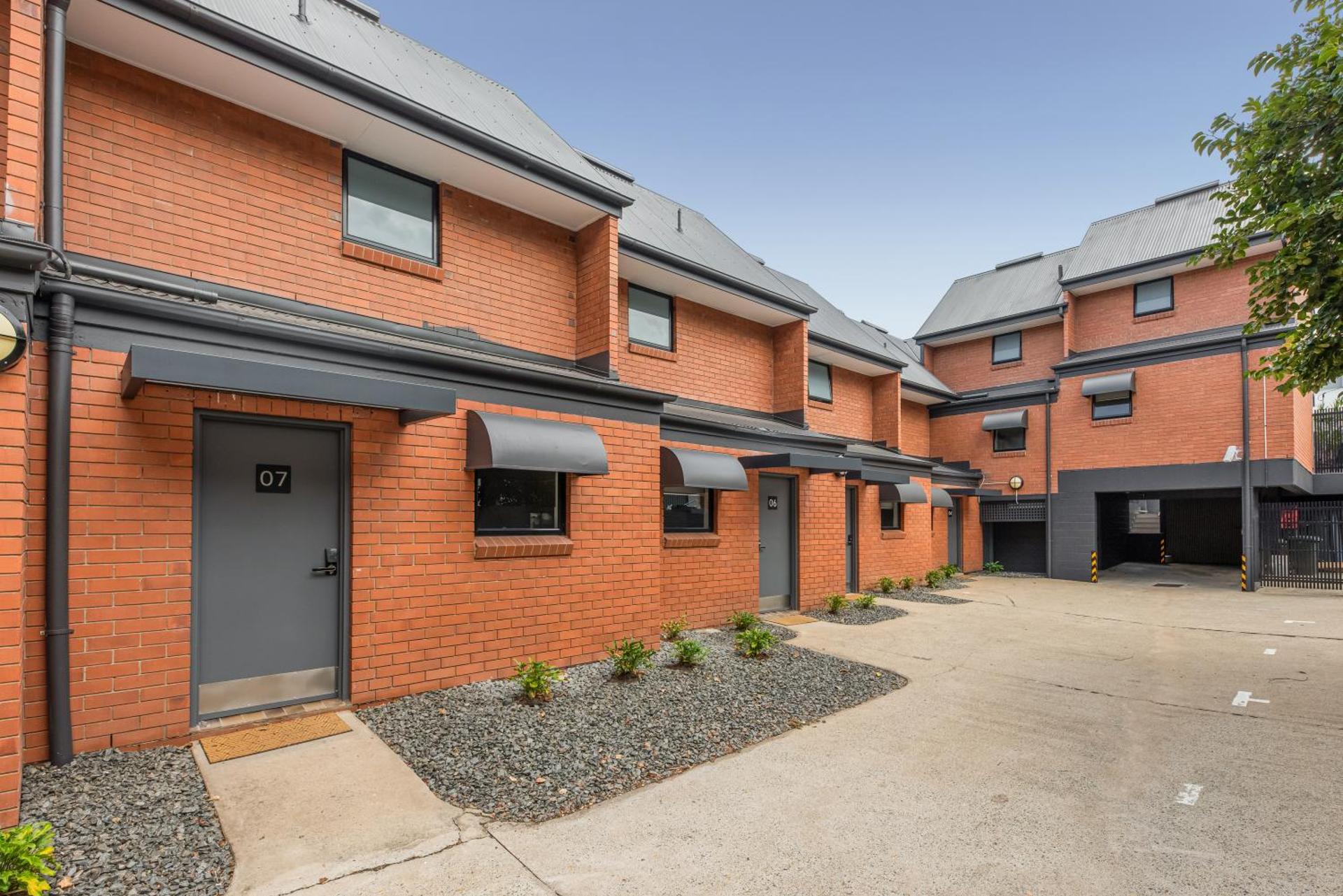 Spring Hill Inn - Photo 15