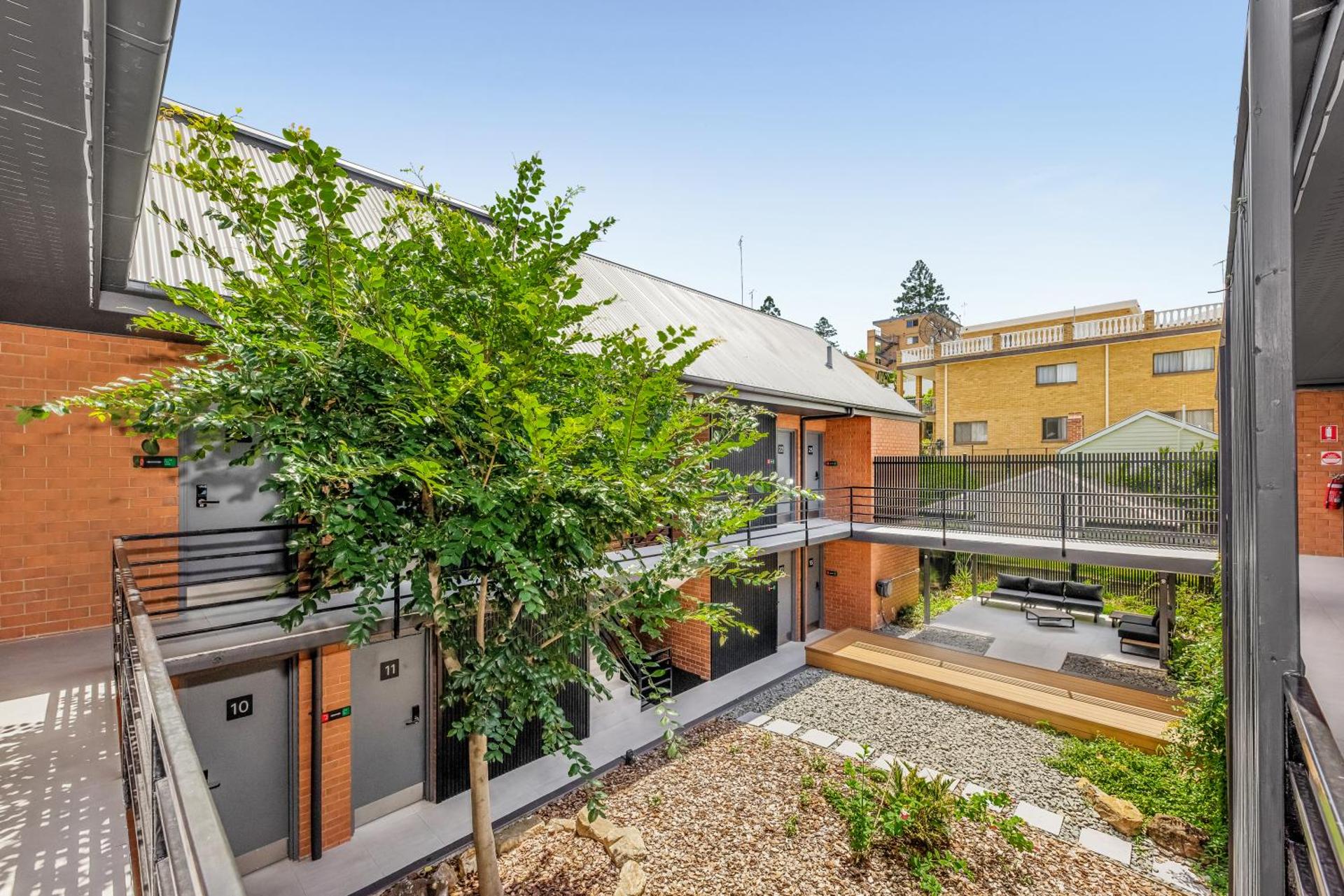 Spring Hill Inn - Photo 23