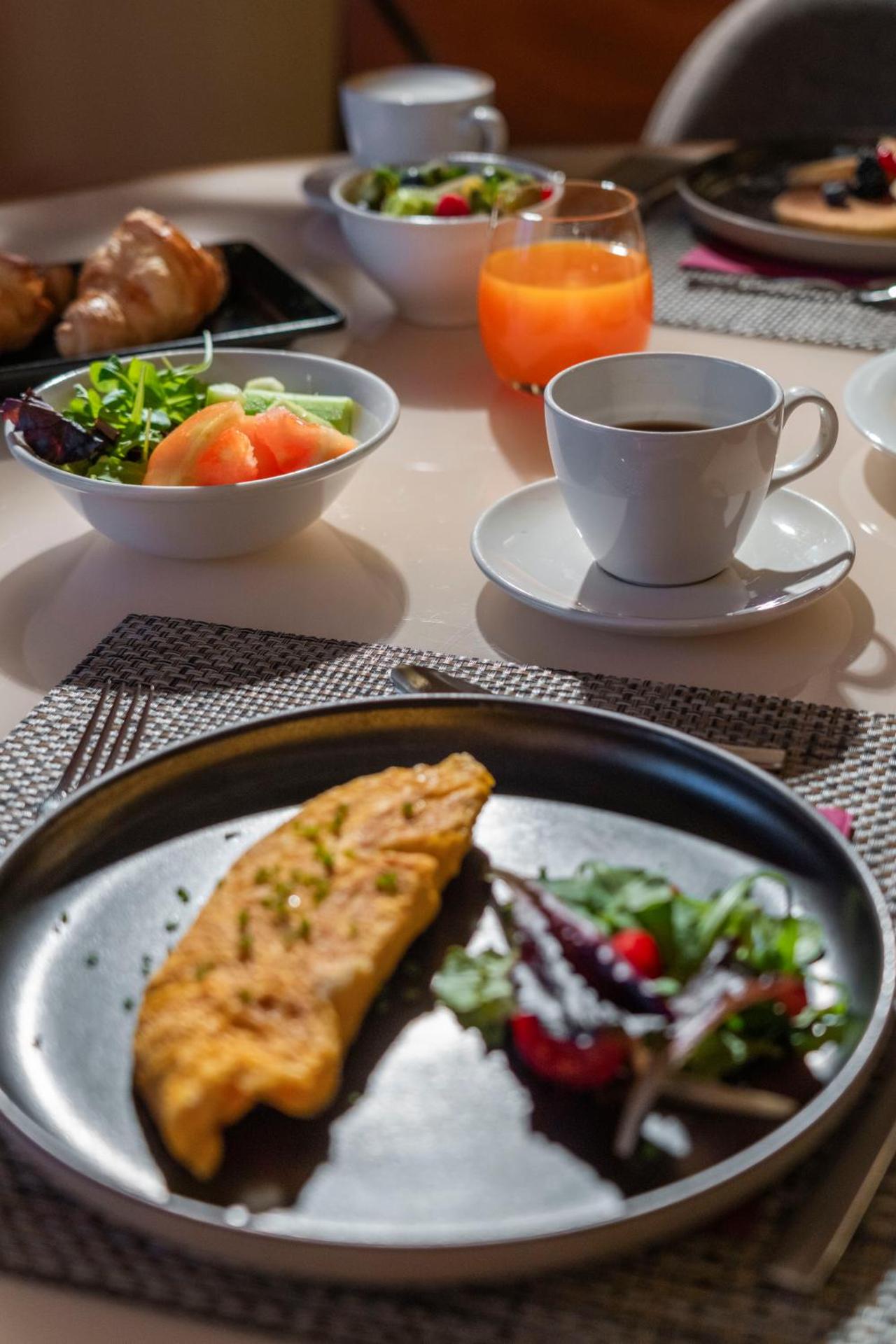 UNAHOTELS Varese - Photo 60