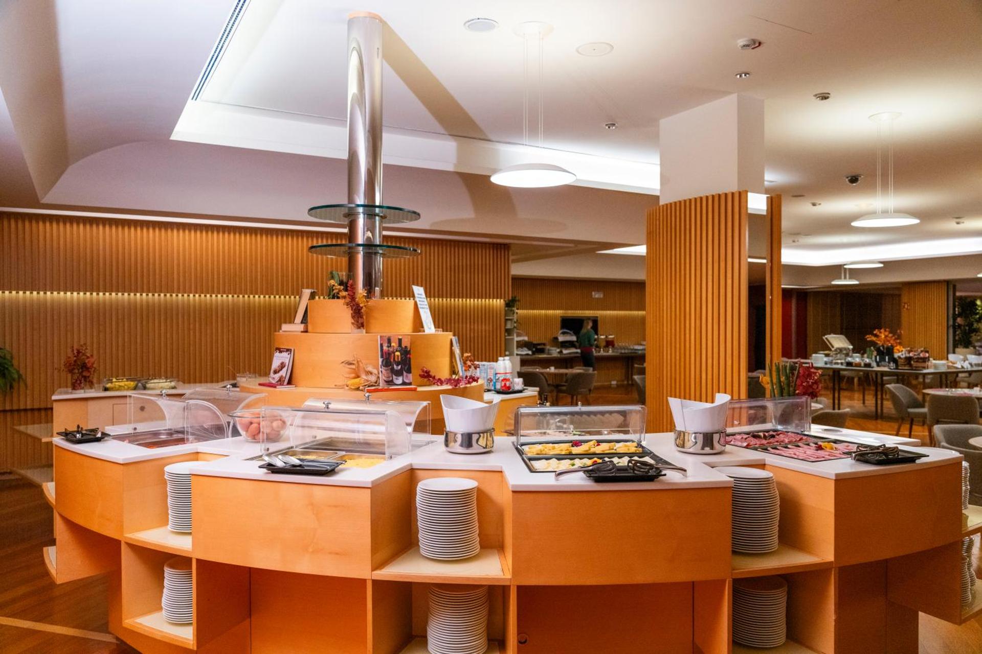 UNAHOTELS Varese - Photo 19