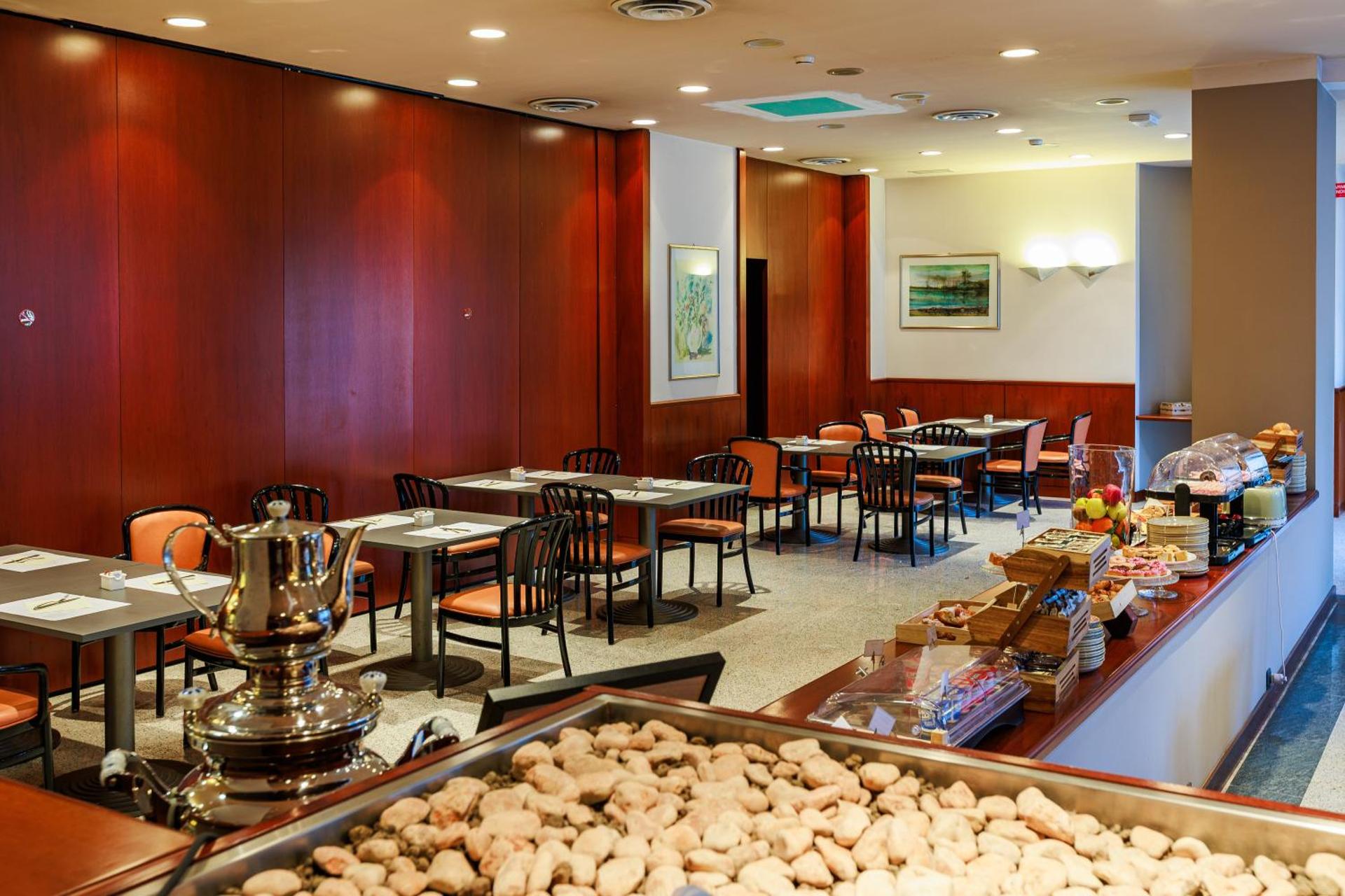Hotel Excelsior Magenta - Photo 48