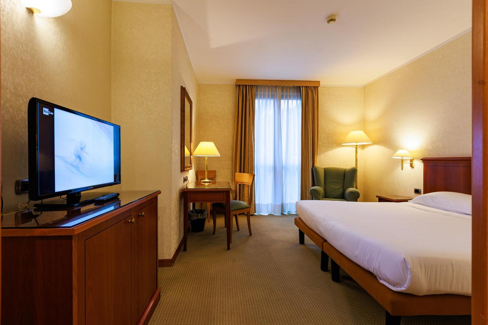 Hotel Excelsior Magenta - Photo 89