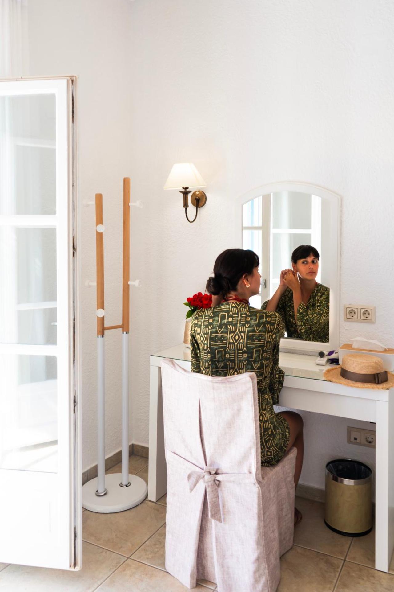 Aegialis Hotel & Spa - Photo 40